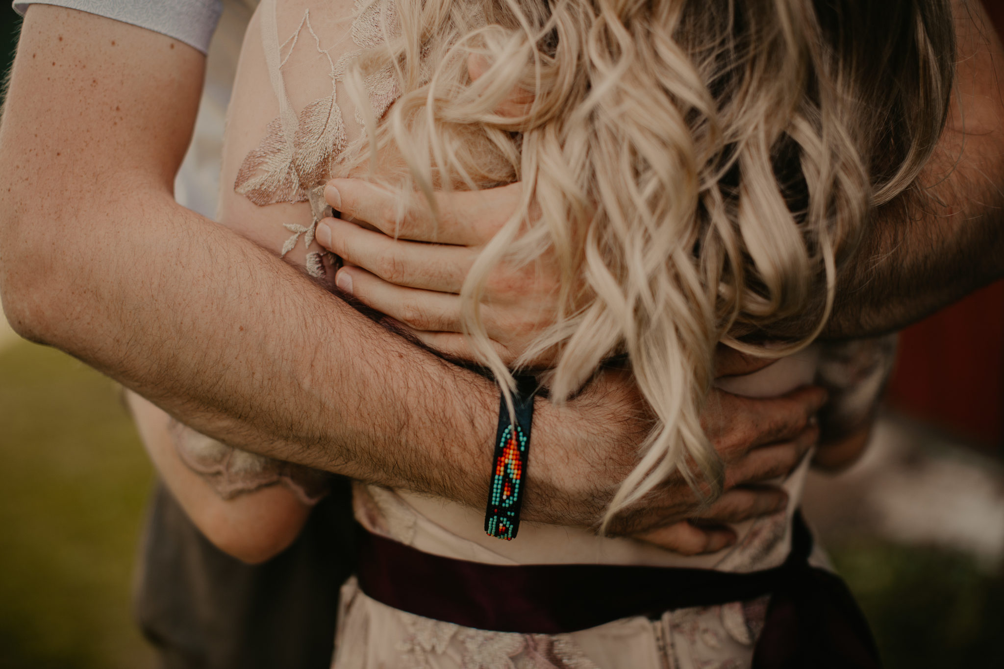 castleview-inn-wedding-closeup-barrie
