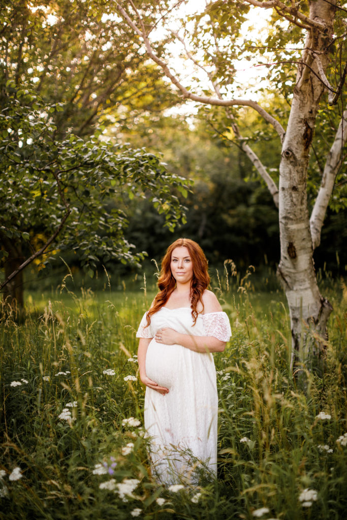 Niagara maternity photography white dress niagara field autumn