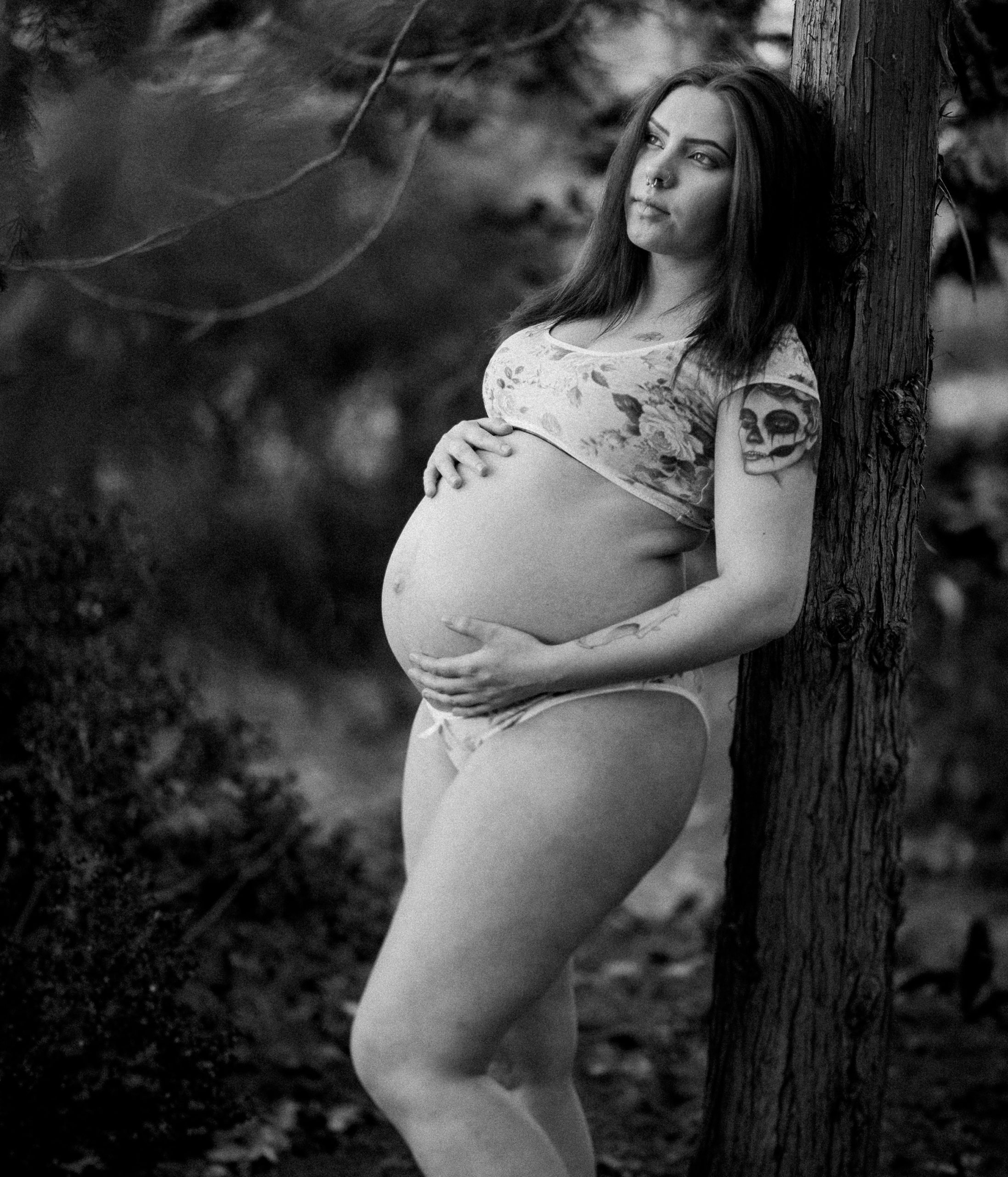 black white film photographer maternity pregnancy ohhhlulu lingerie