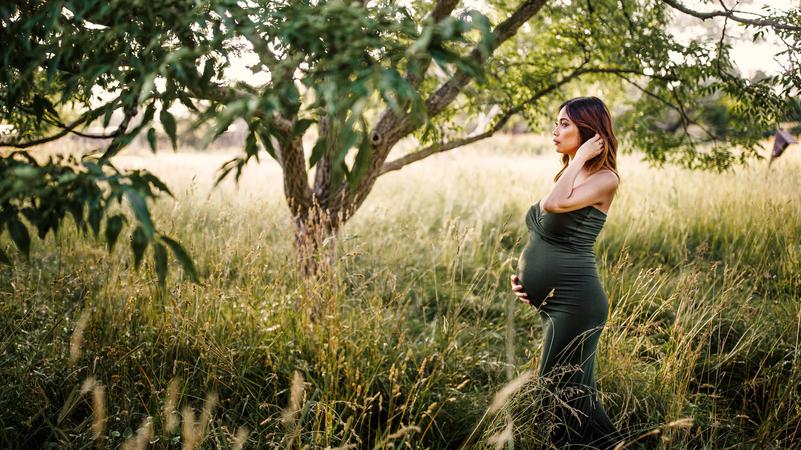 Niagara Maternity Photographer Outdoor Green Dress Pregnant