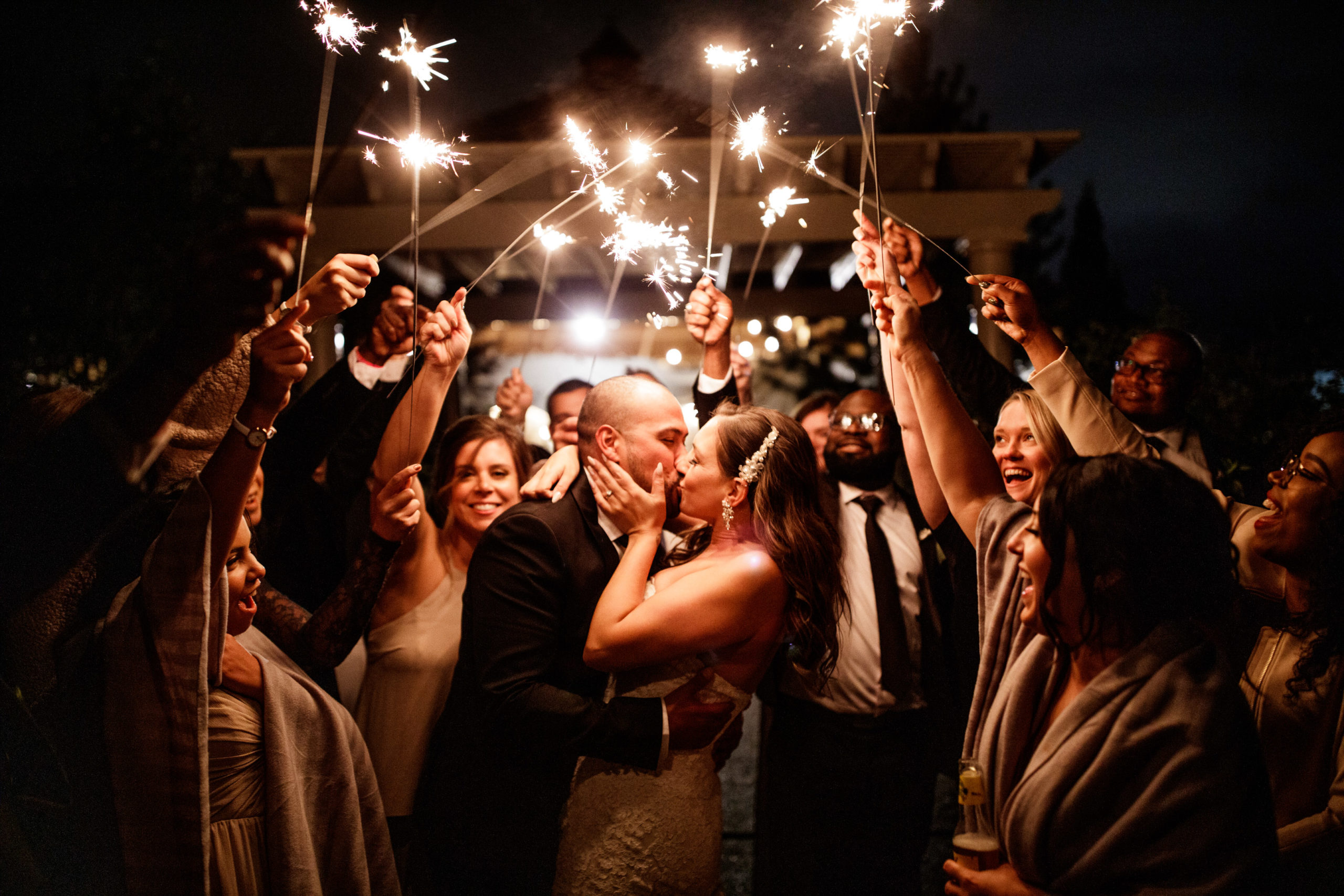 club roma wedding niagara sparklers guests