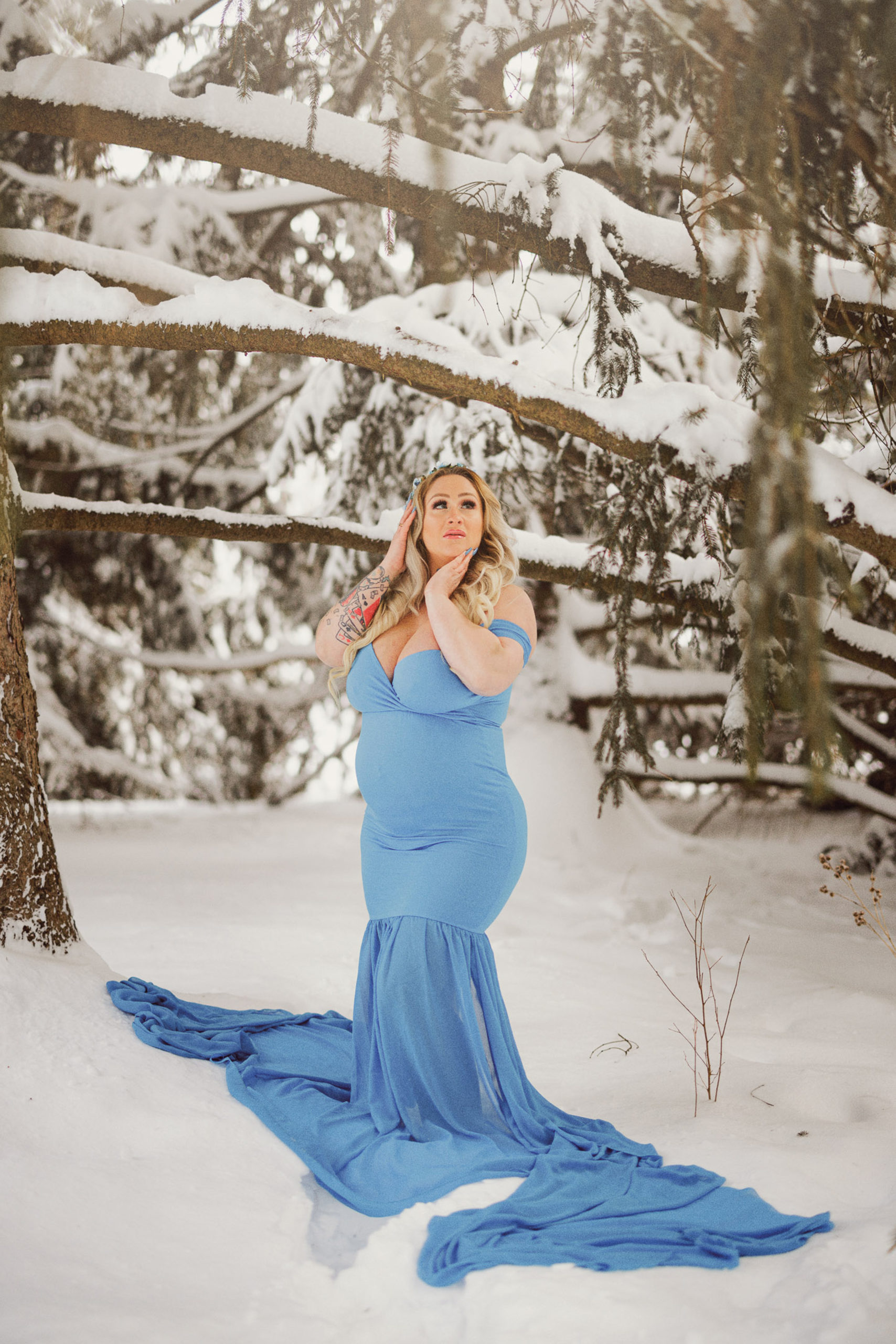 blue dress maternity winter outdoor niagara photography afterglow images