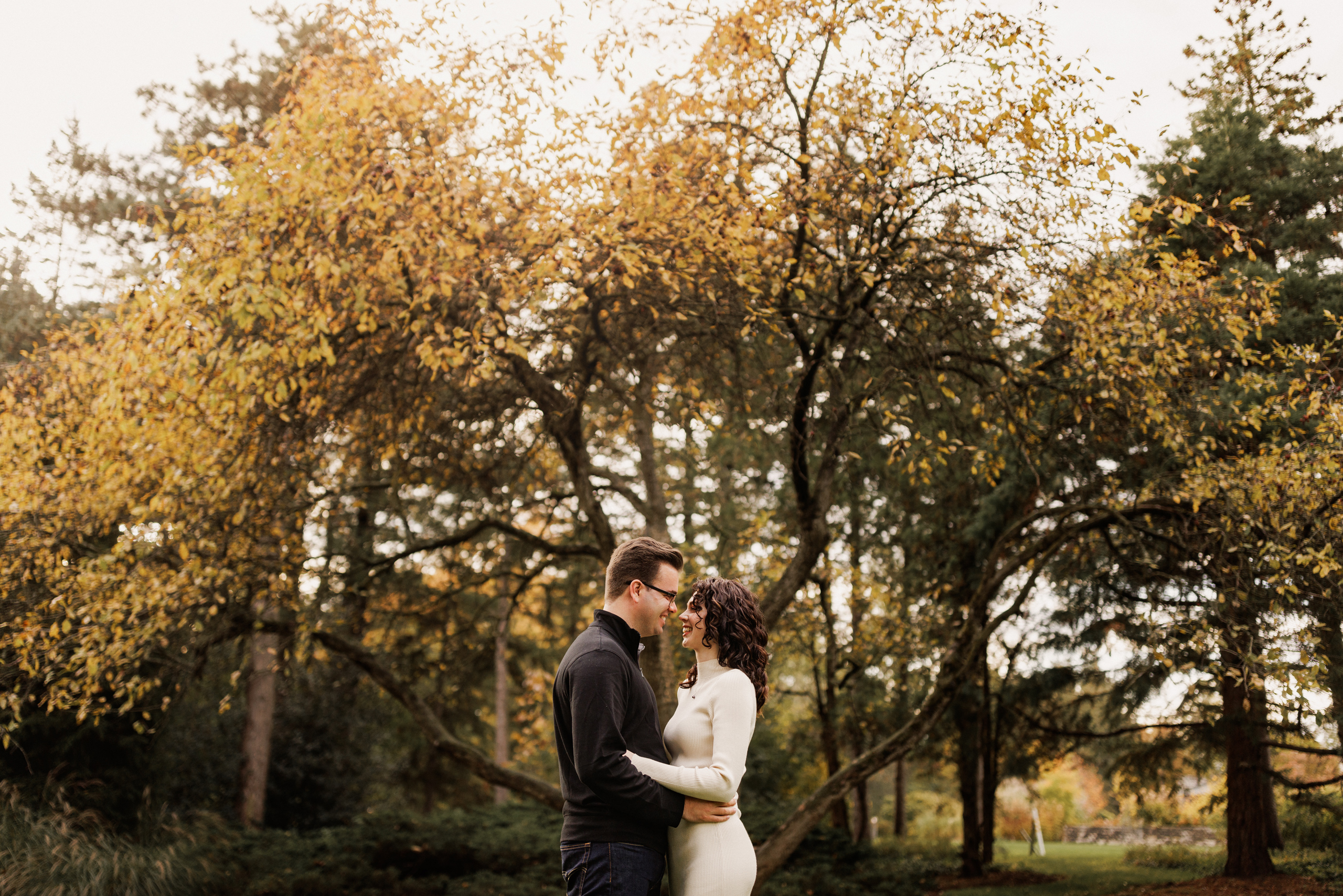 Niagara Engagement Session Fall Outdoor Afterglow Couple Inspira