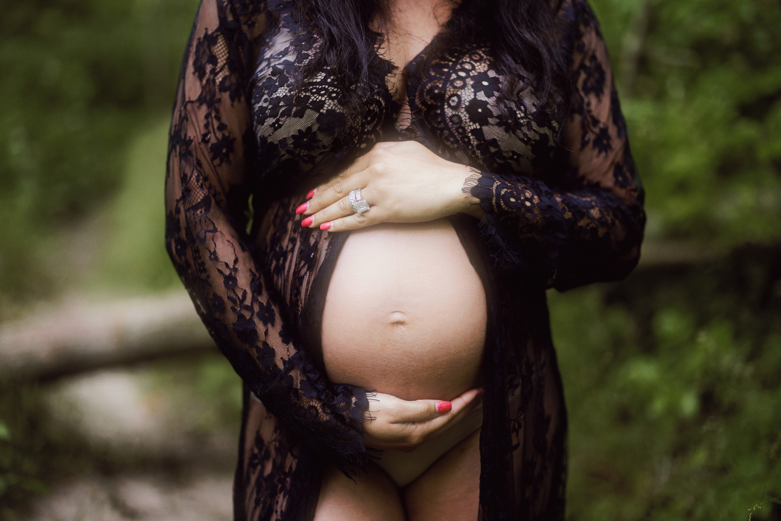 maternity boudoir forest black lace niagara