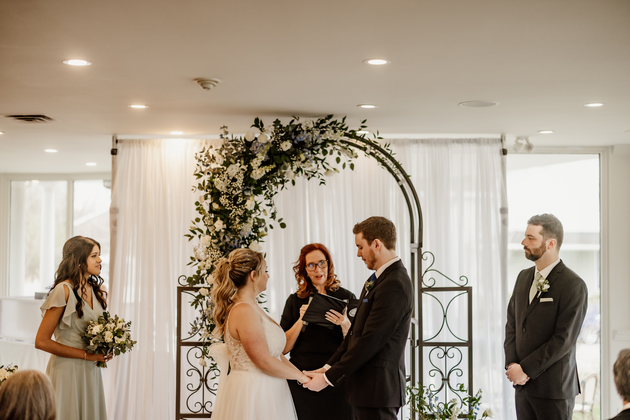 cathy davis wedding officiant niagara on the lake gate house