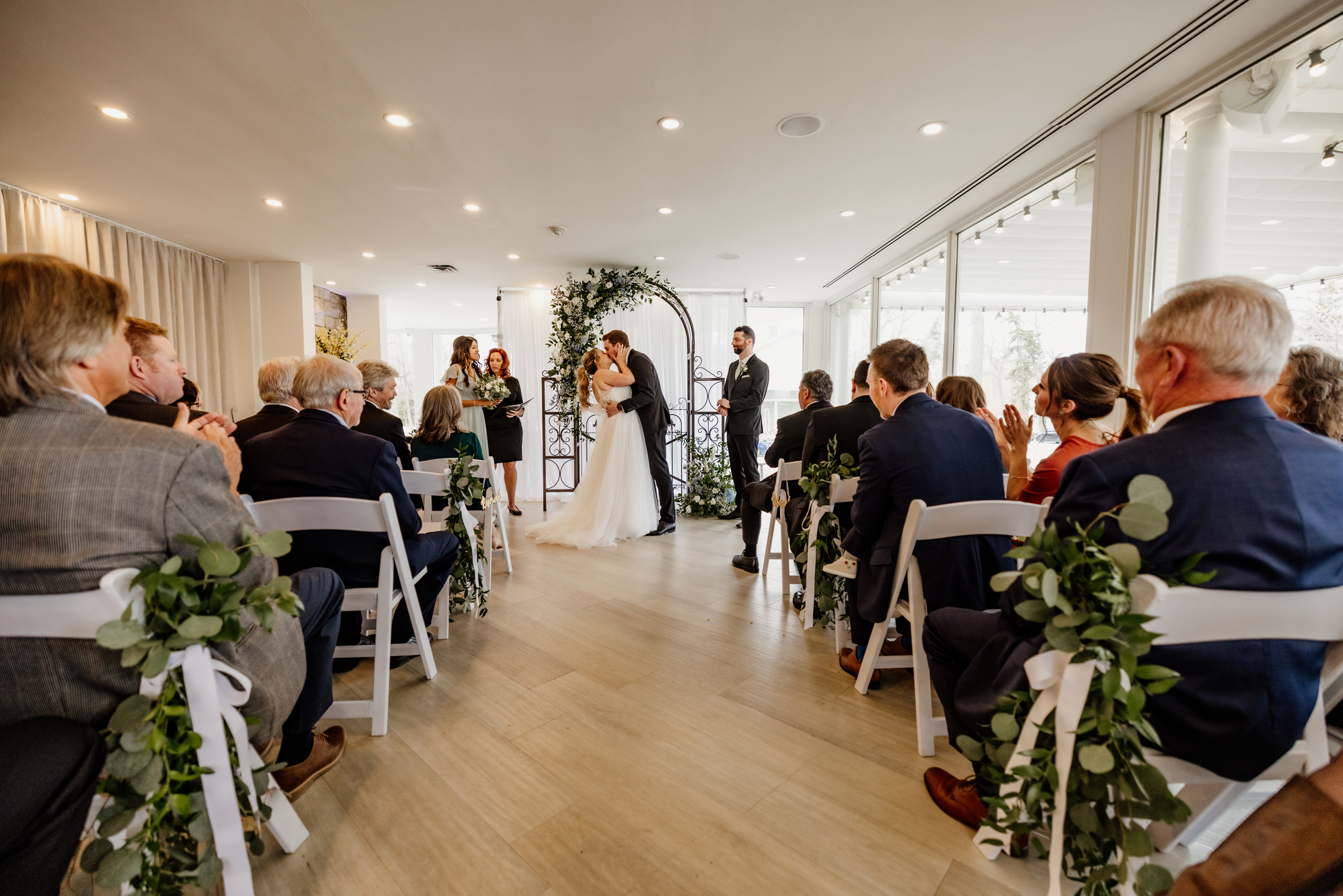 first kiss gate house wedding ceremony niagara on the lake photo