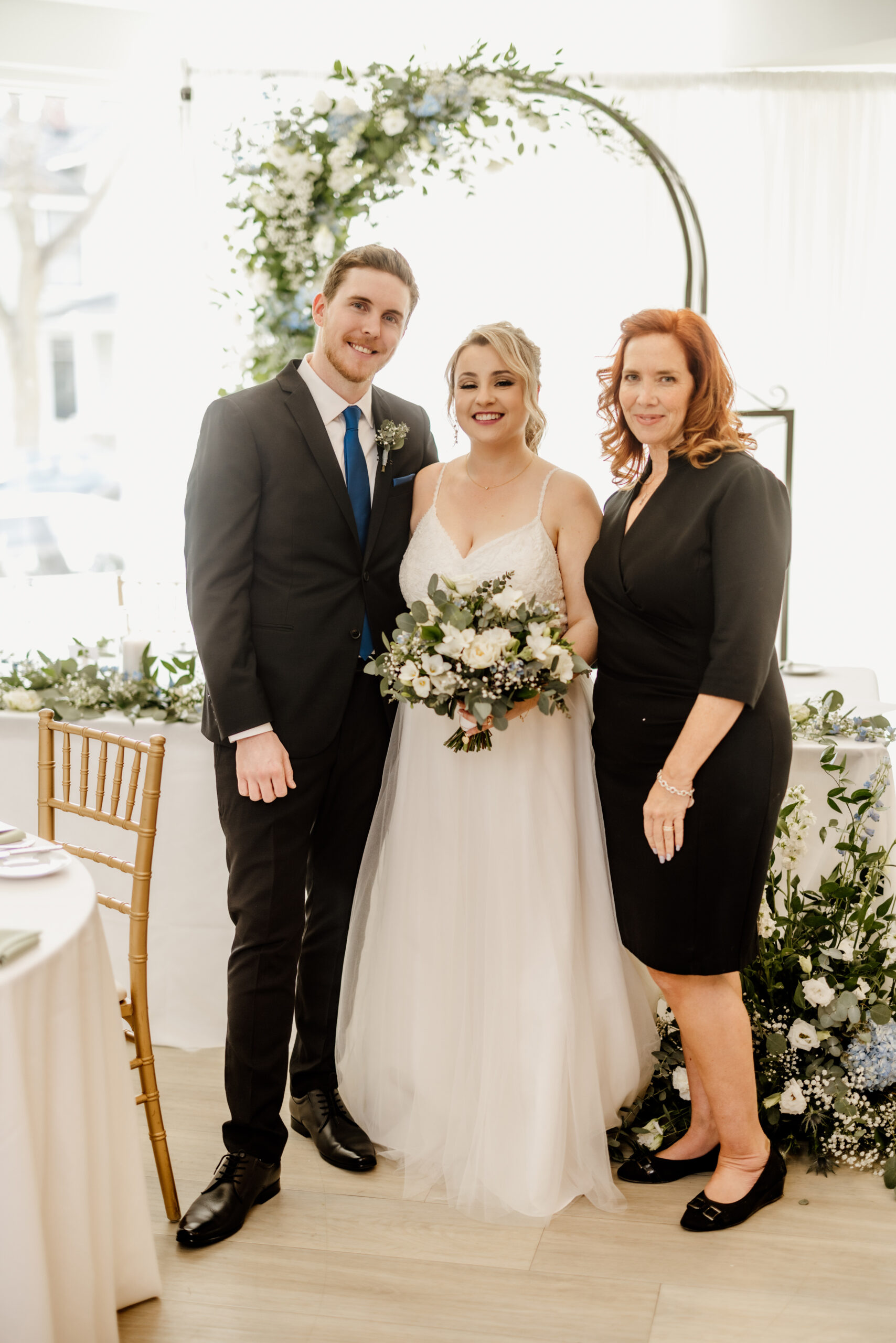 cathy davis wedding officiant at the gate house niagara on the l