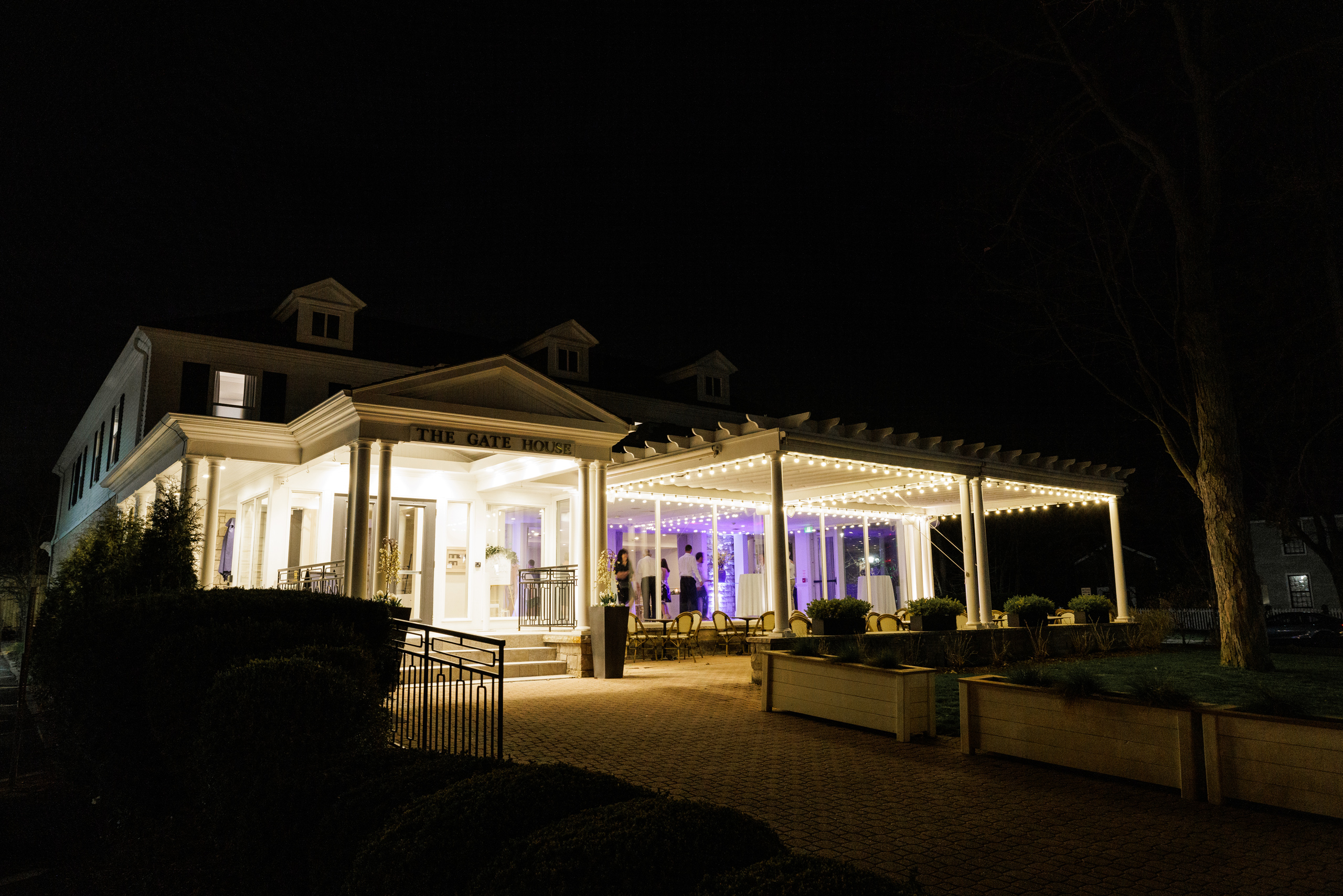 the gate house wedding venue niagara on the lake at night