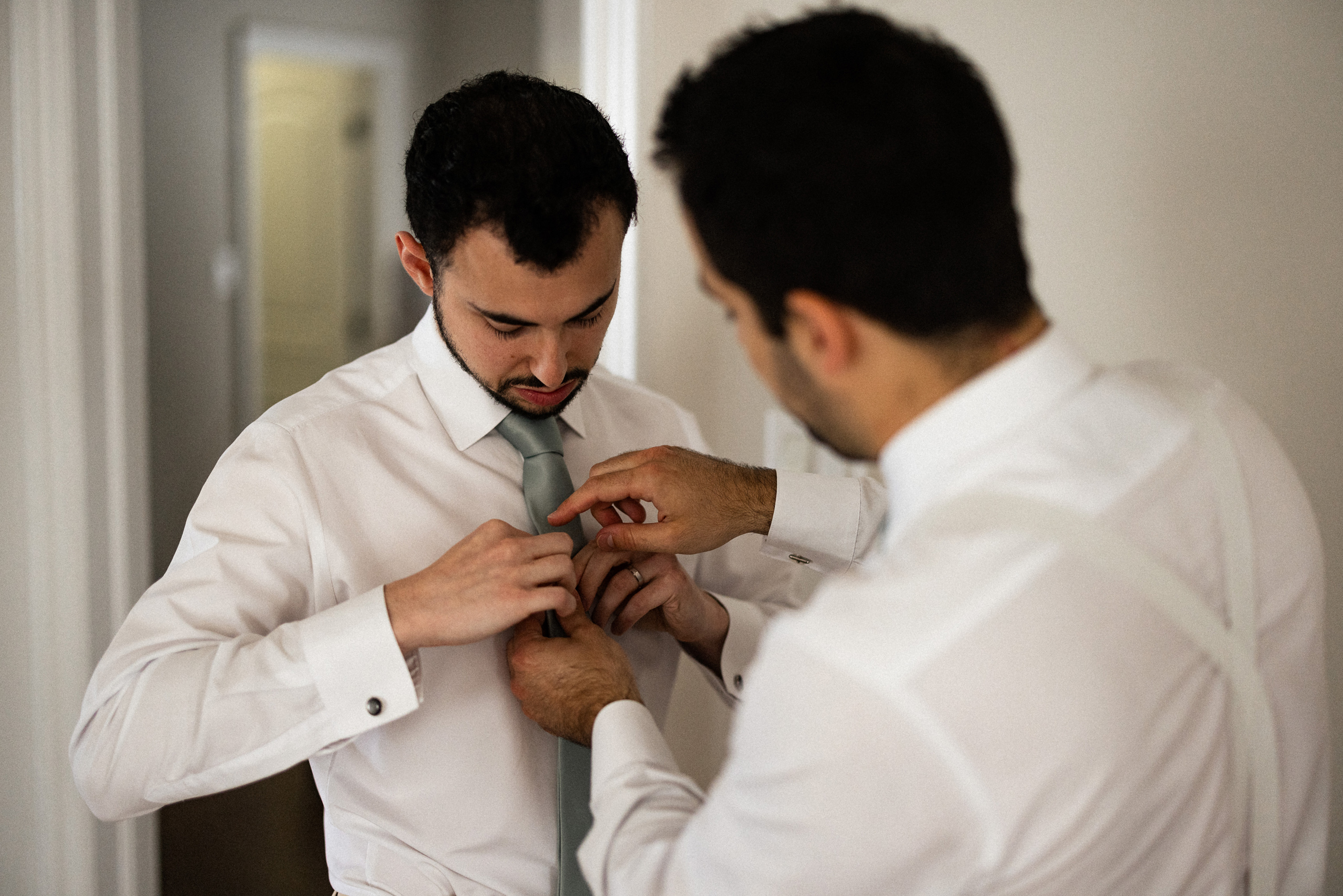 groom getting ready niagara wedding photographer