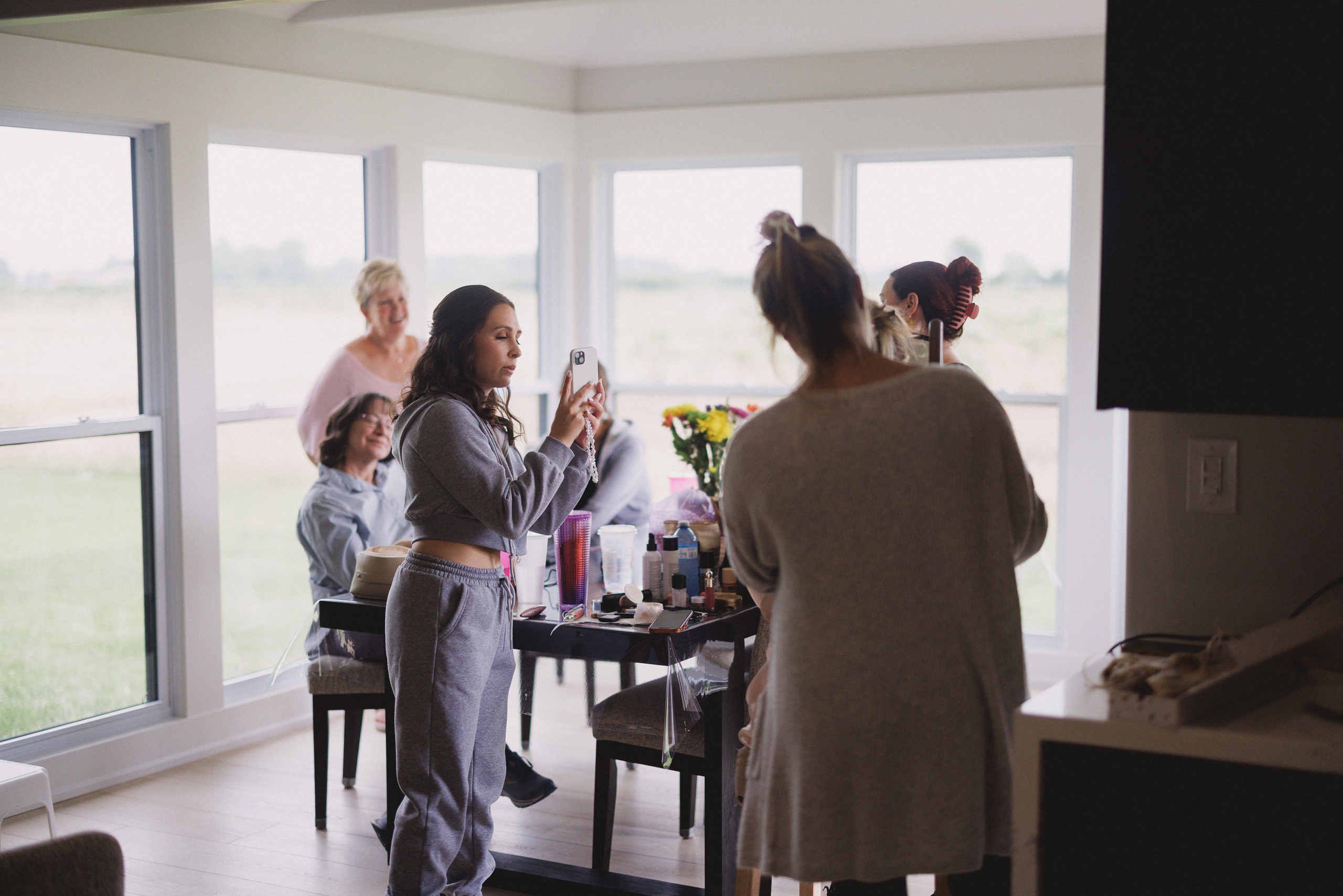 bride getting ready wedding niagara