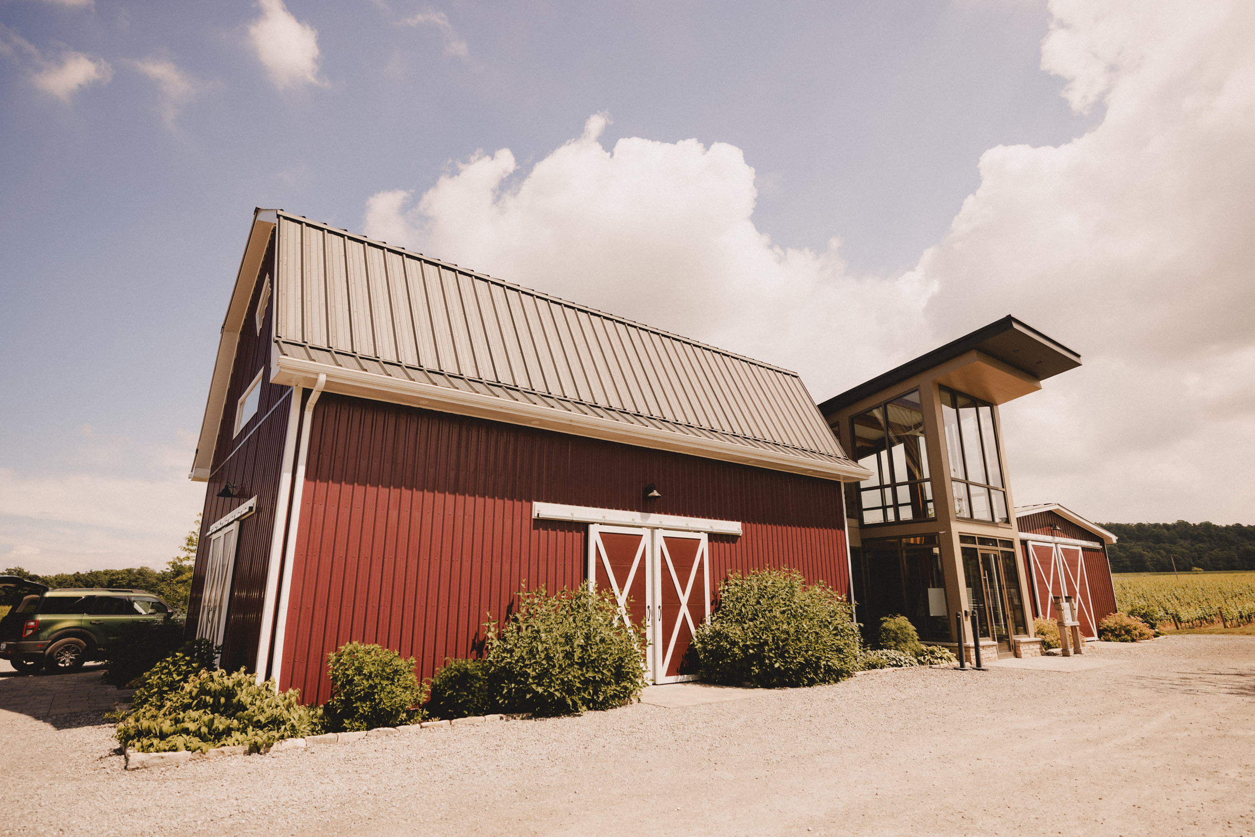 the barns at cave spring vineyard summer wedding