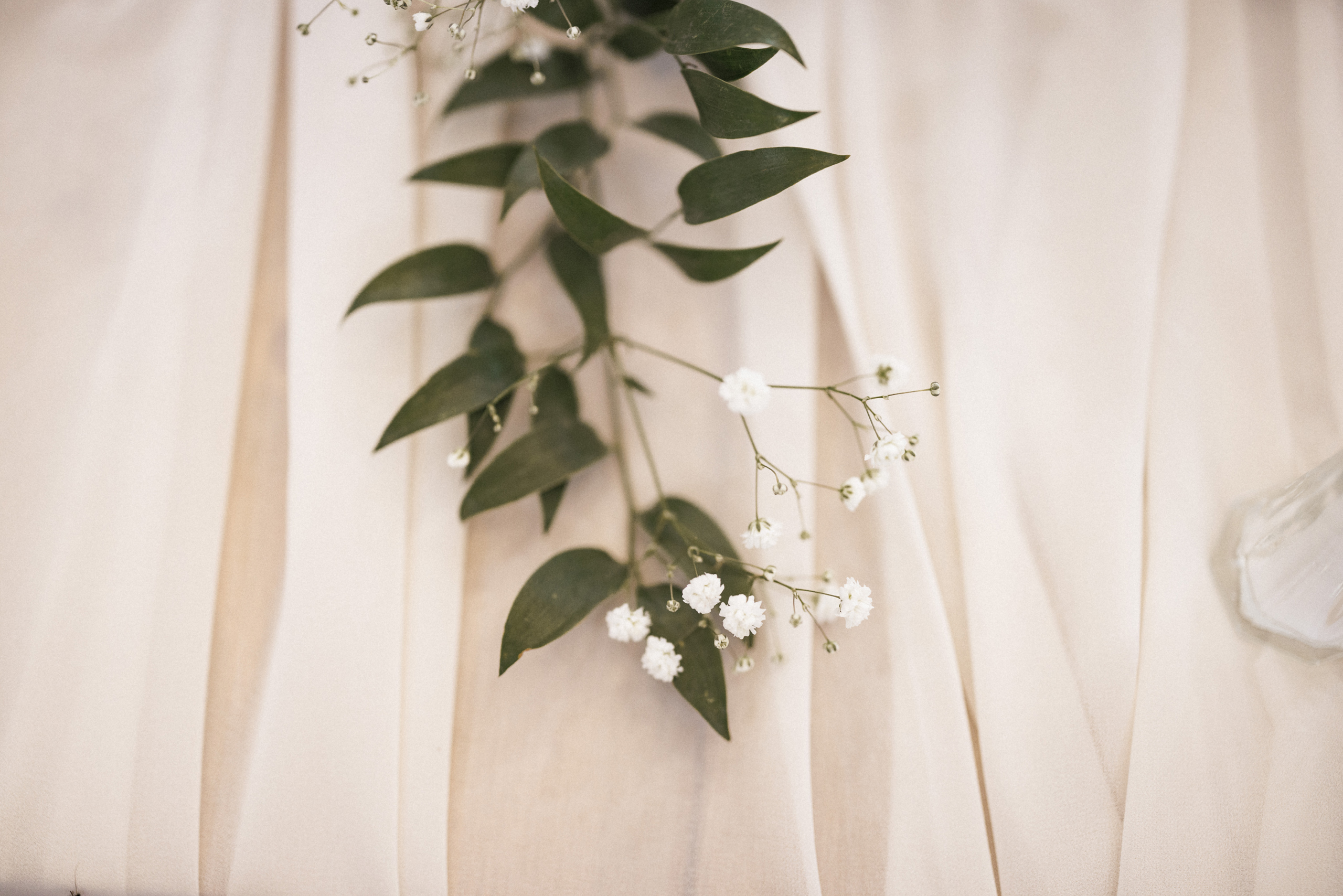 table decor barns at cave spring vineyard summer wedding