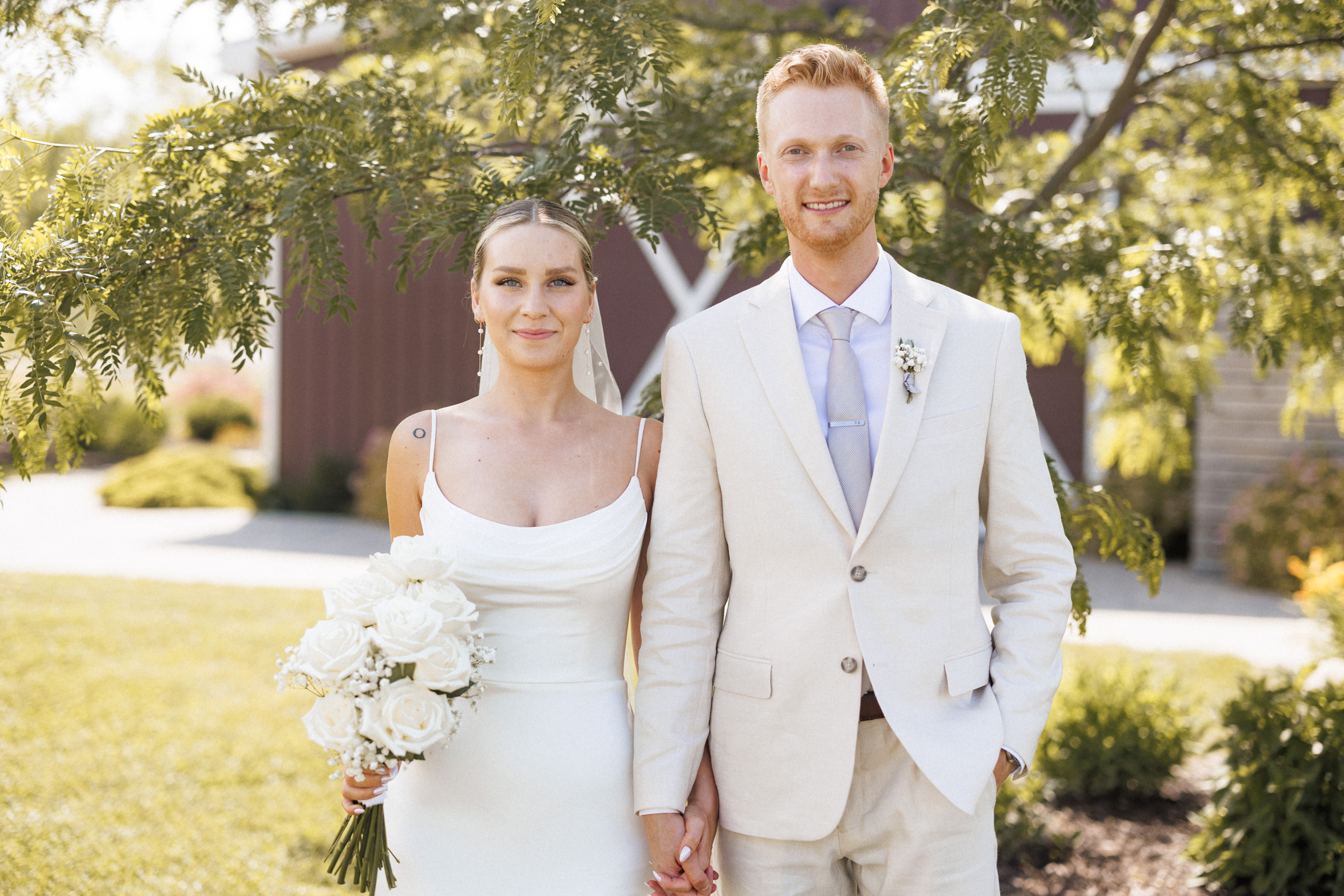 bride groom summer wedding cave spring vineyard sunny day afterg