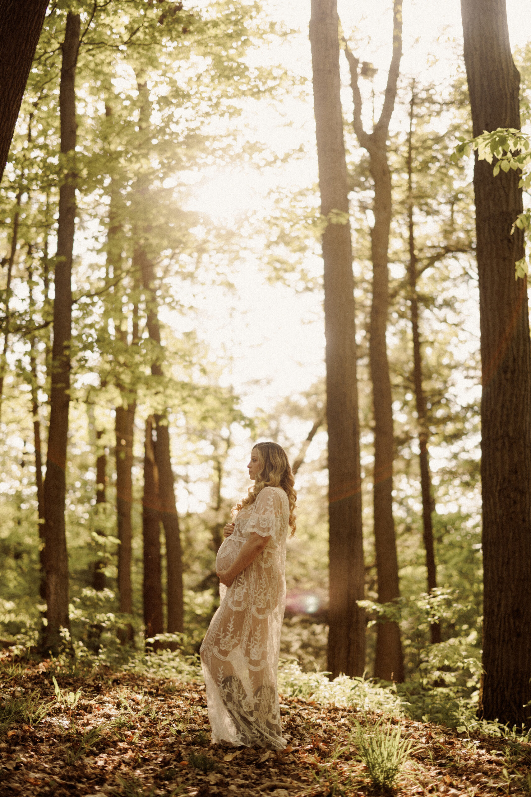 dreamy soft boudoir style maternity photography niagara forest