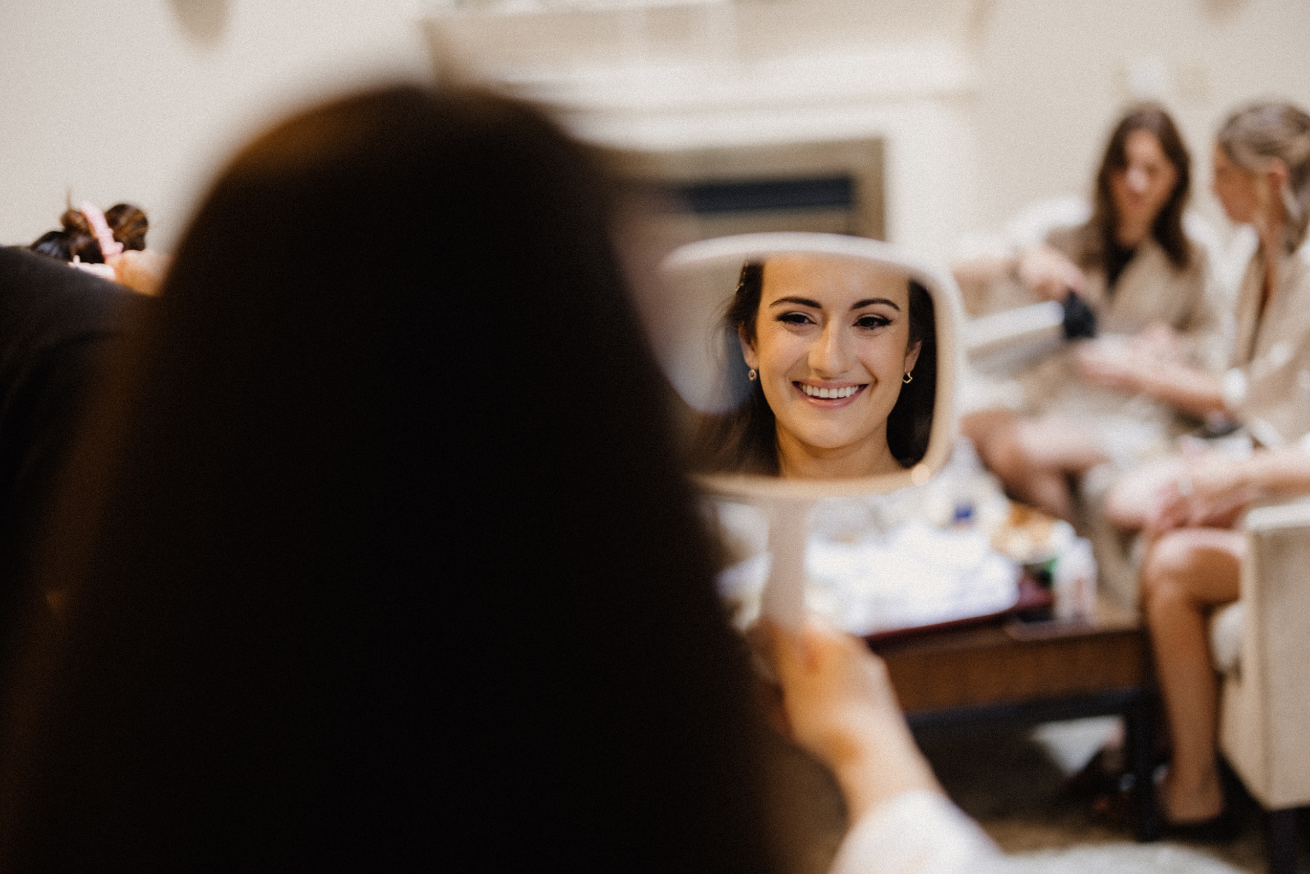 inn on the twenty vintner's suite bride getting ready