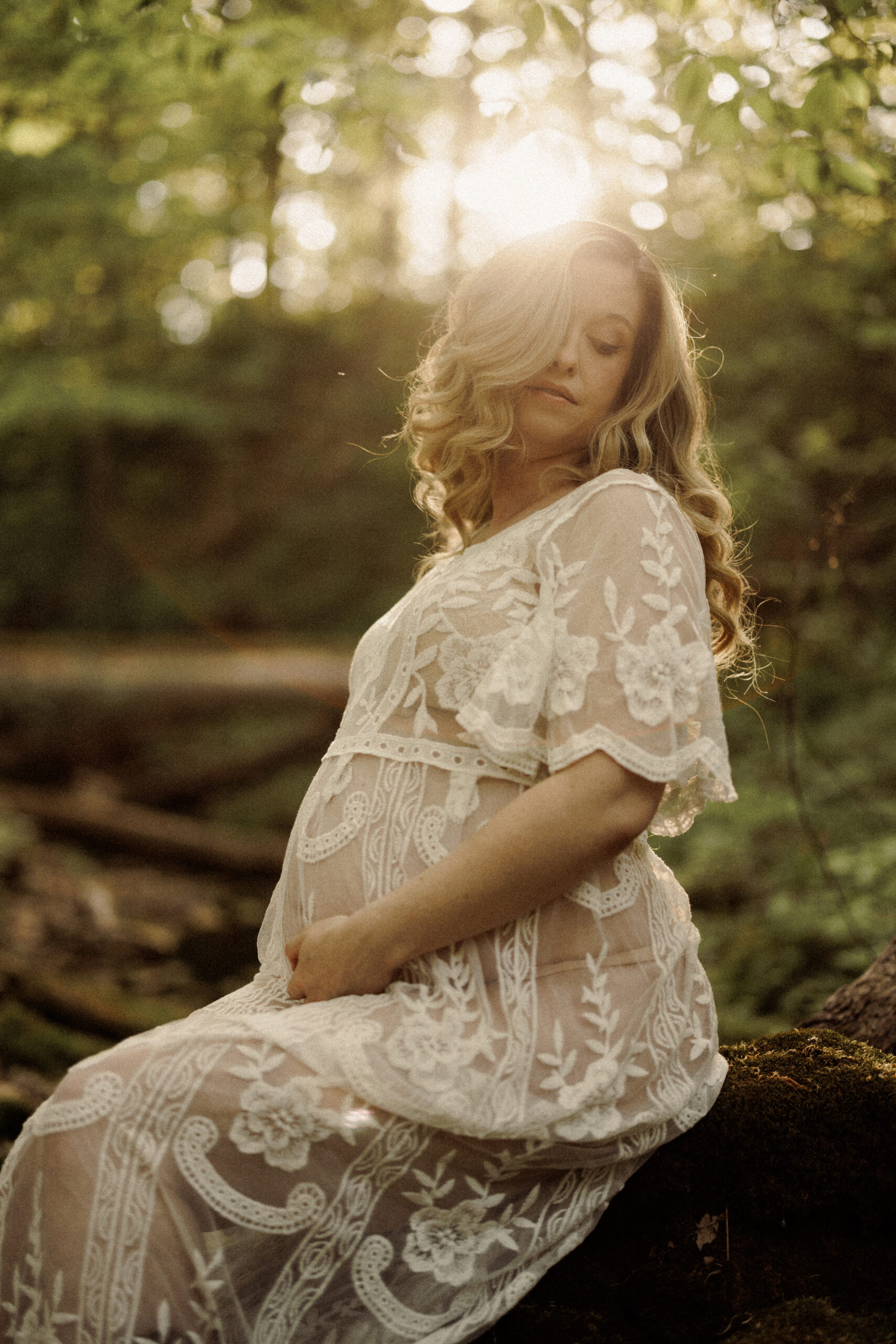 pregnancy maternity forest boudoir photography niagara