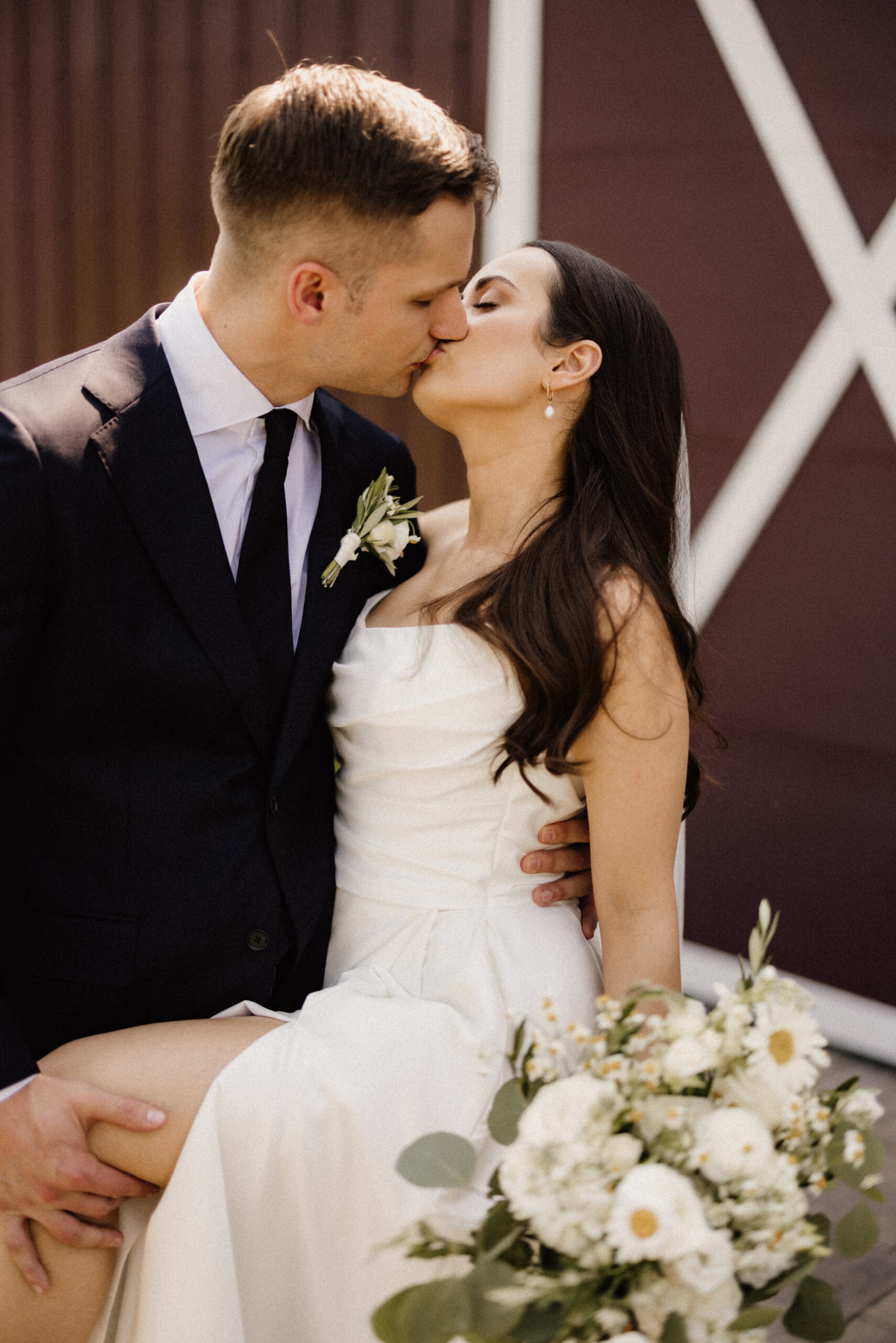 bride groom wedding barns at cave spring film photographer