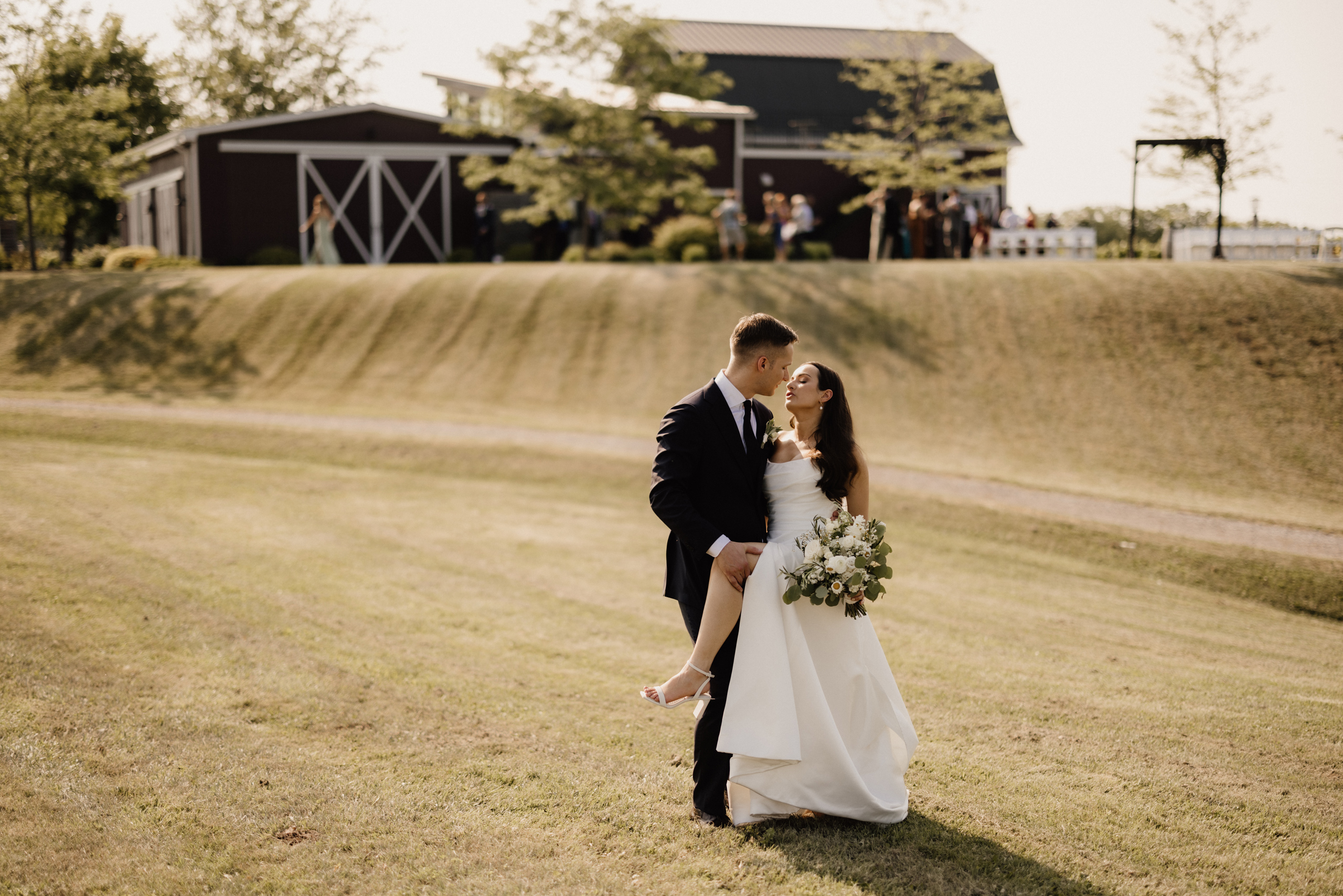 summer wedding cave spring barns wide view