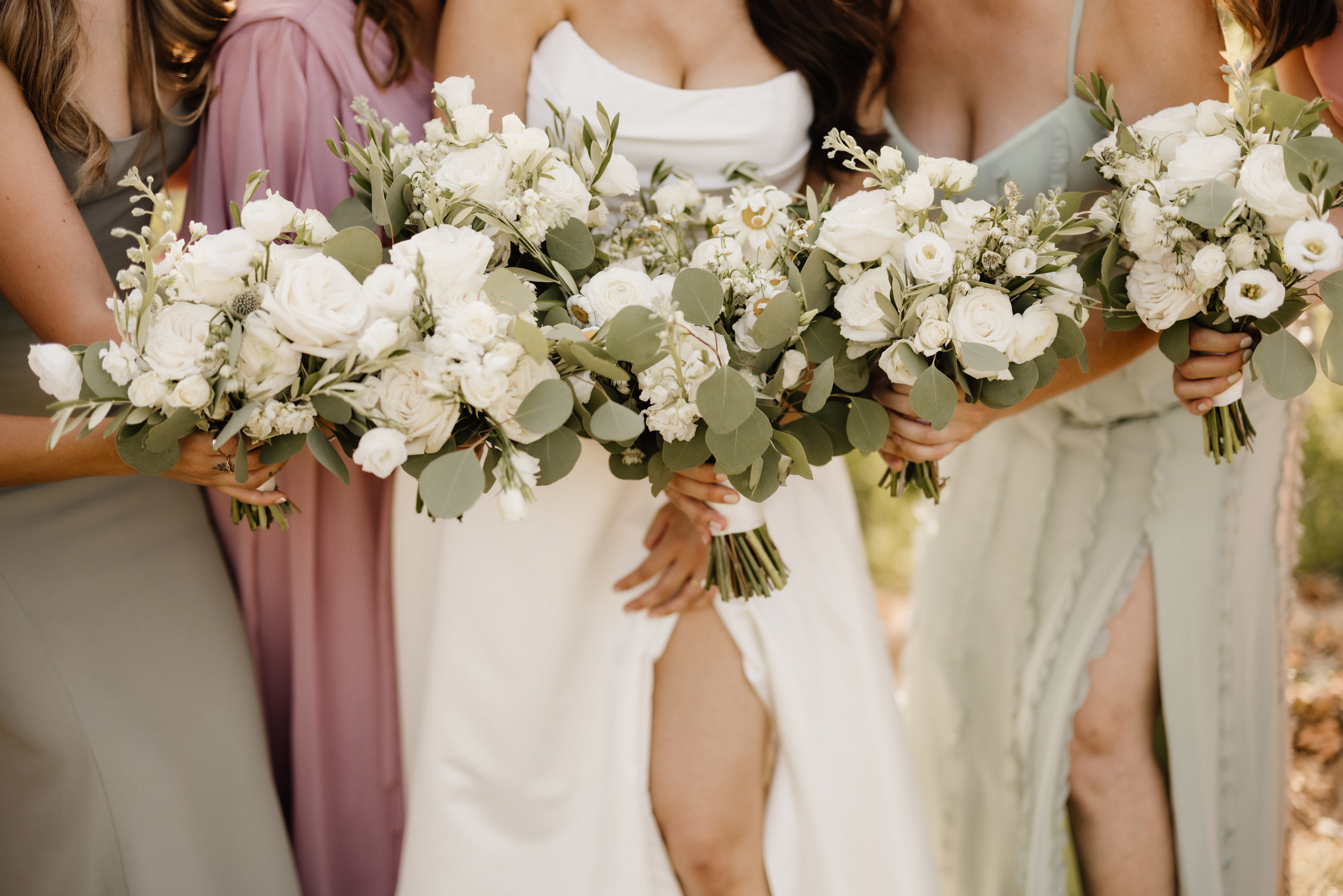 bridesmaids bouquets niagara wedding photographer
