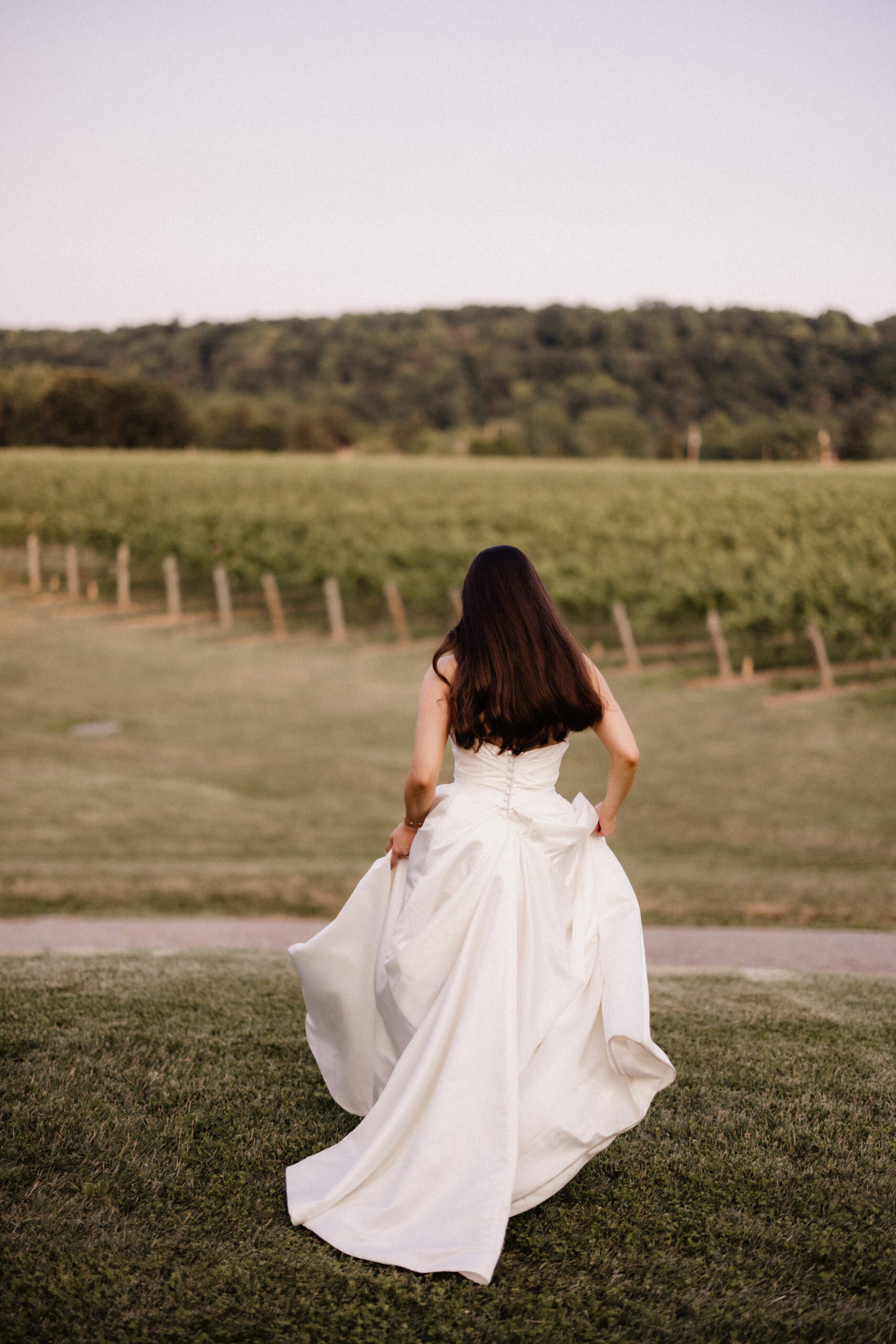 bride groom playful portraits niagara photography cave spring vi
