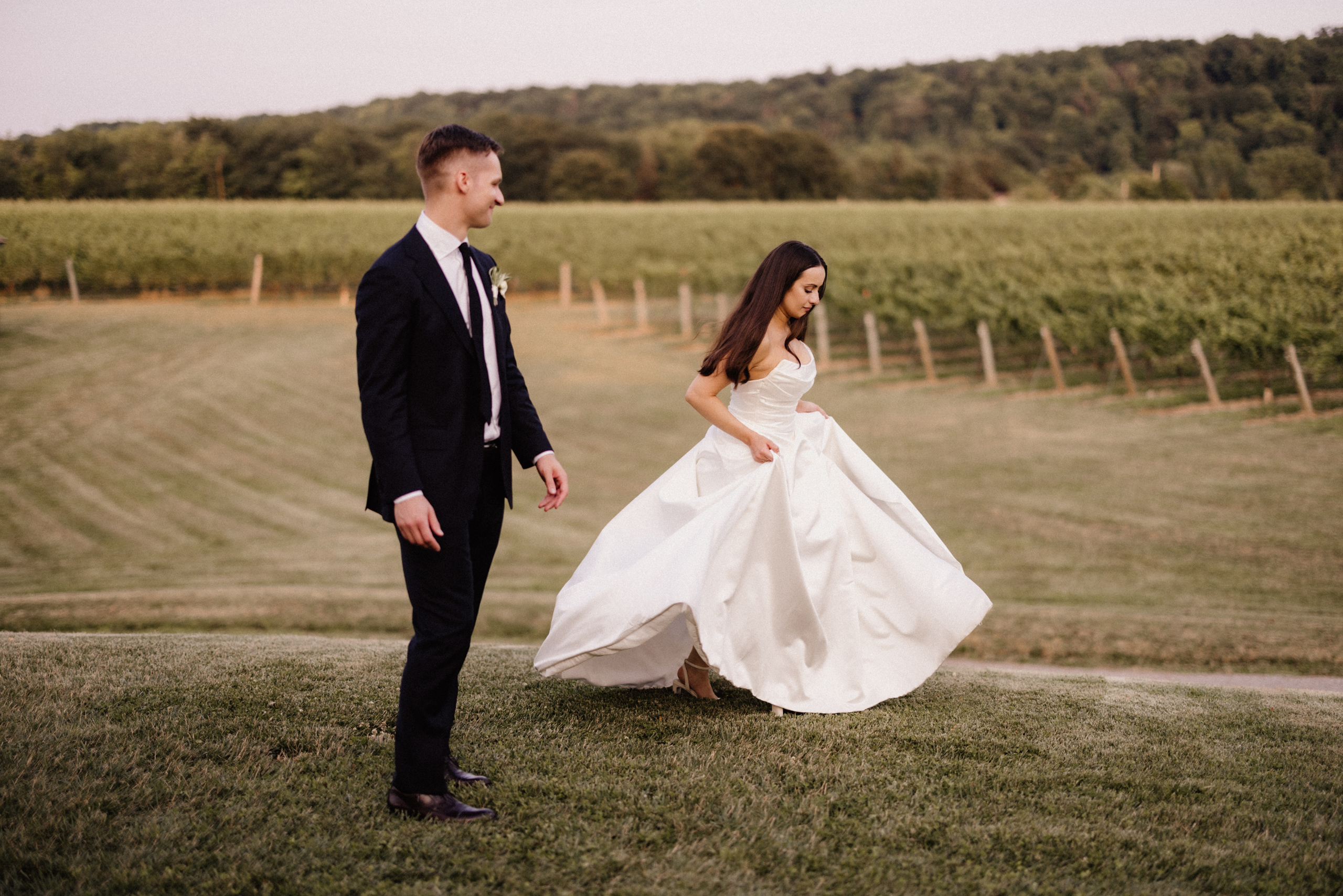bride groom playful portraits niagara photography cave spring vi