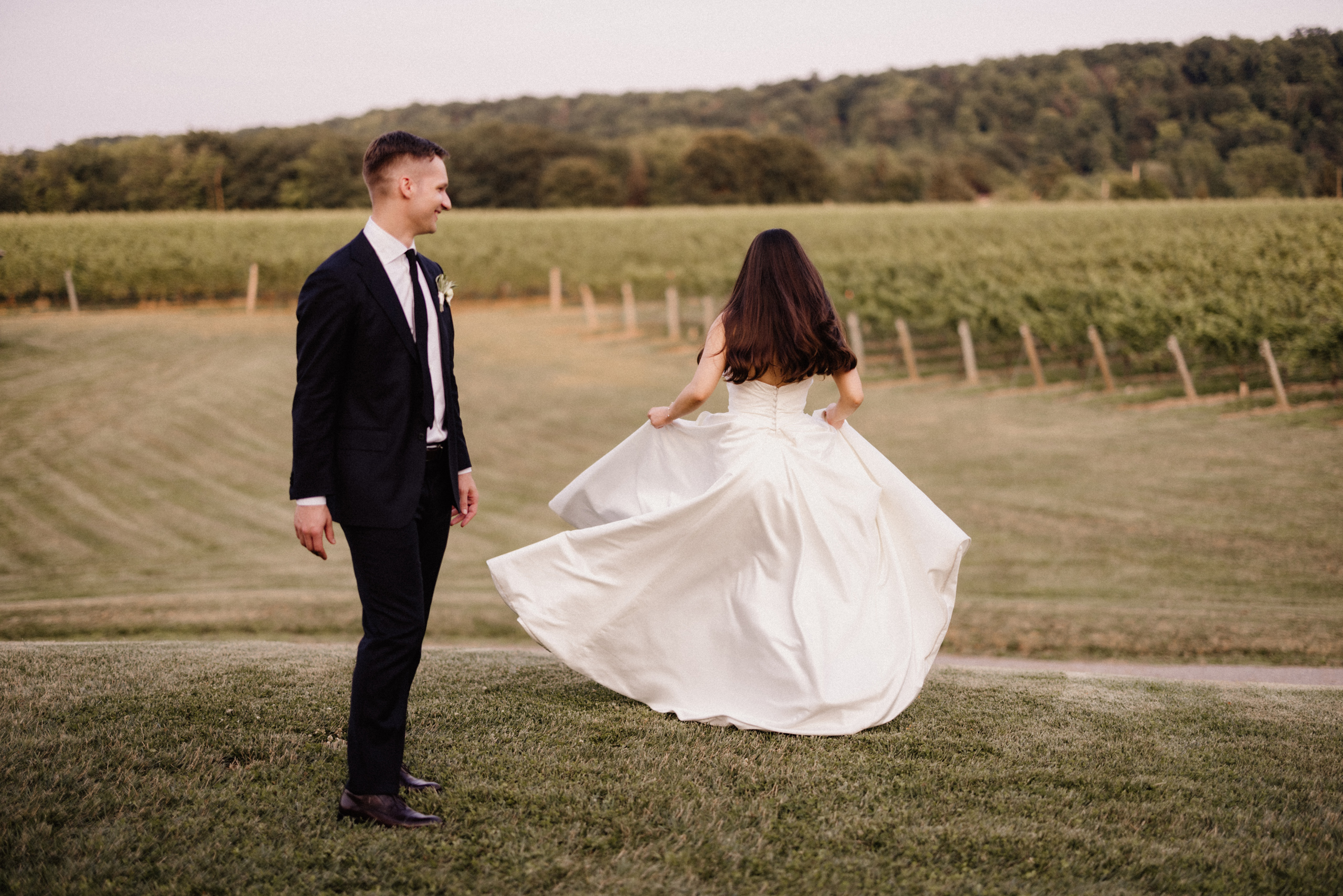 bride groom playful portraits niagara photography cave spring vi