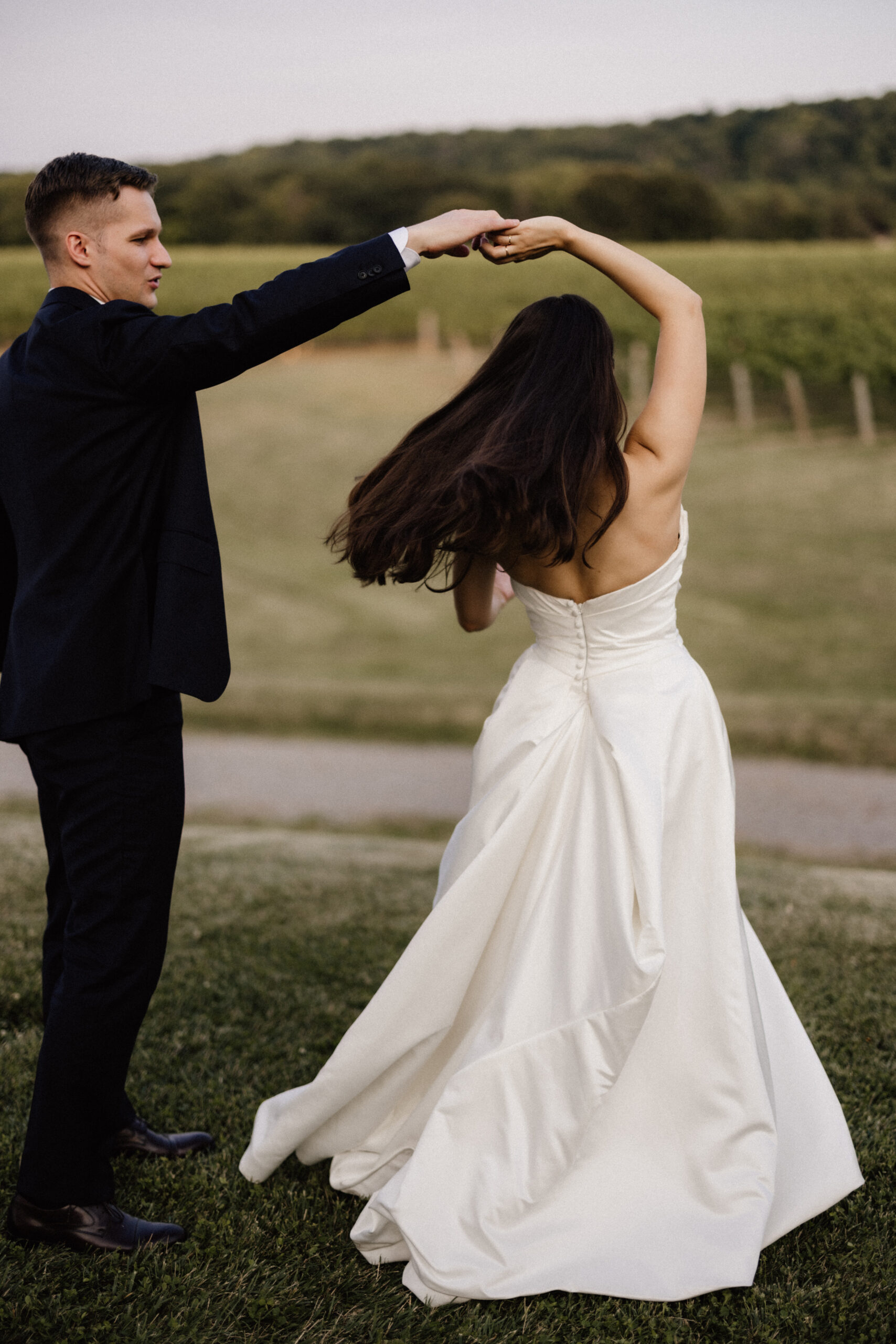 bride groom playful portraits niagara photography cave spring vi
