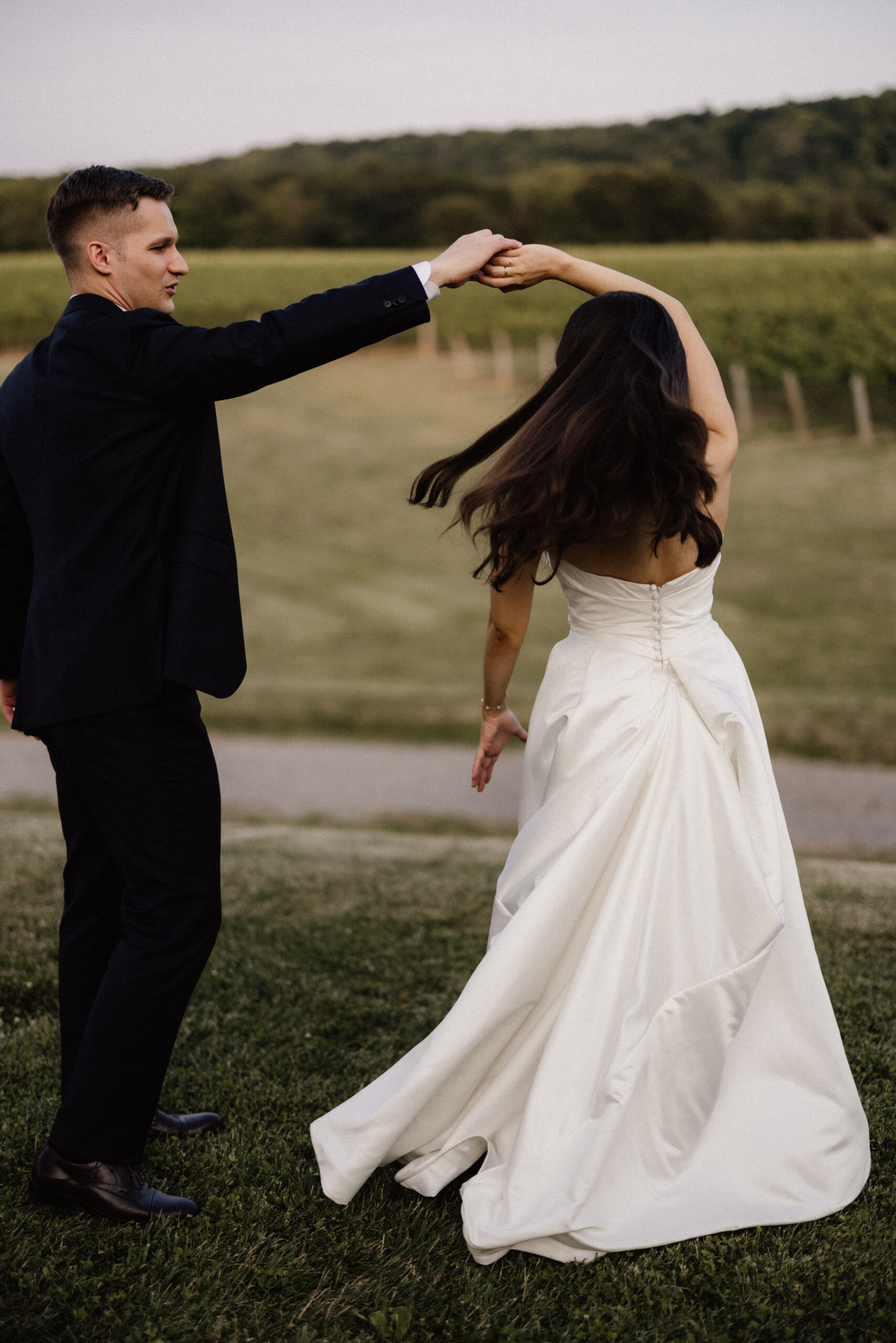bride groom playful portraits niagara photography cave spring vi
