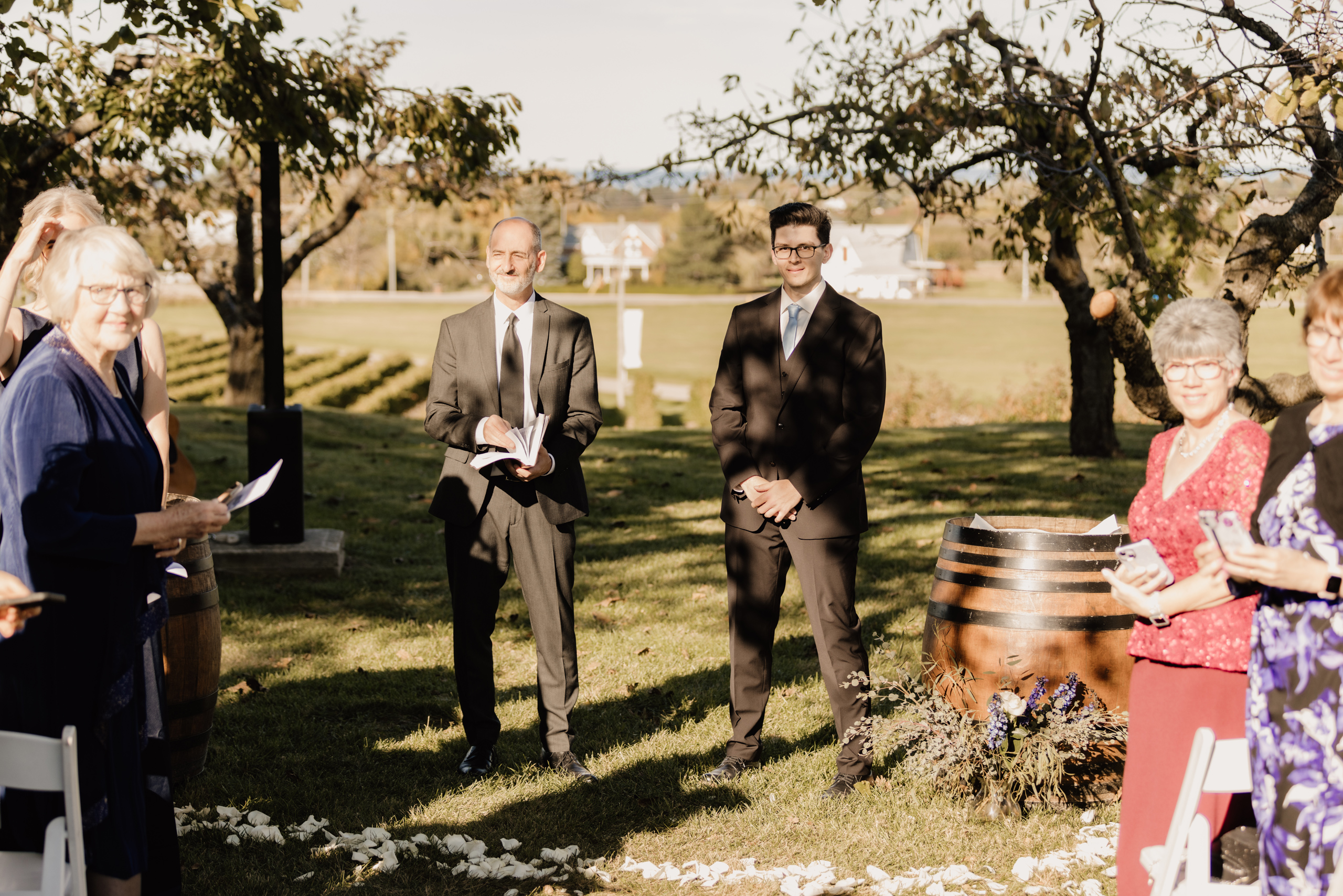 outdoor wedding ceremony under big tree peninsula ridge estates
