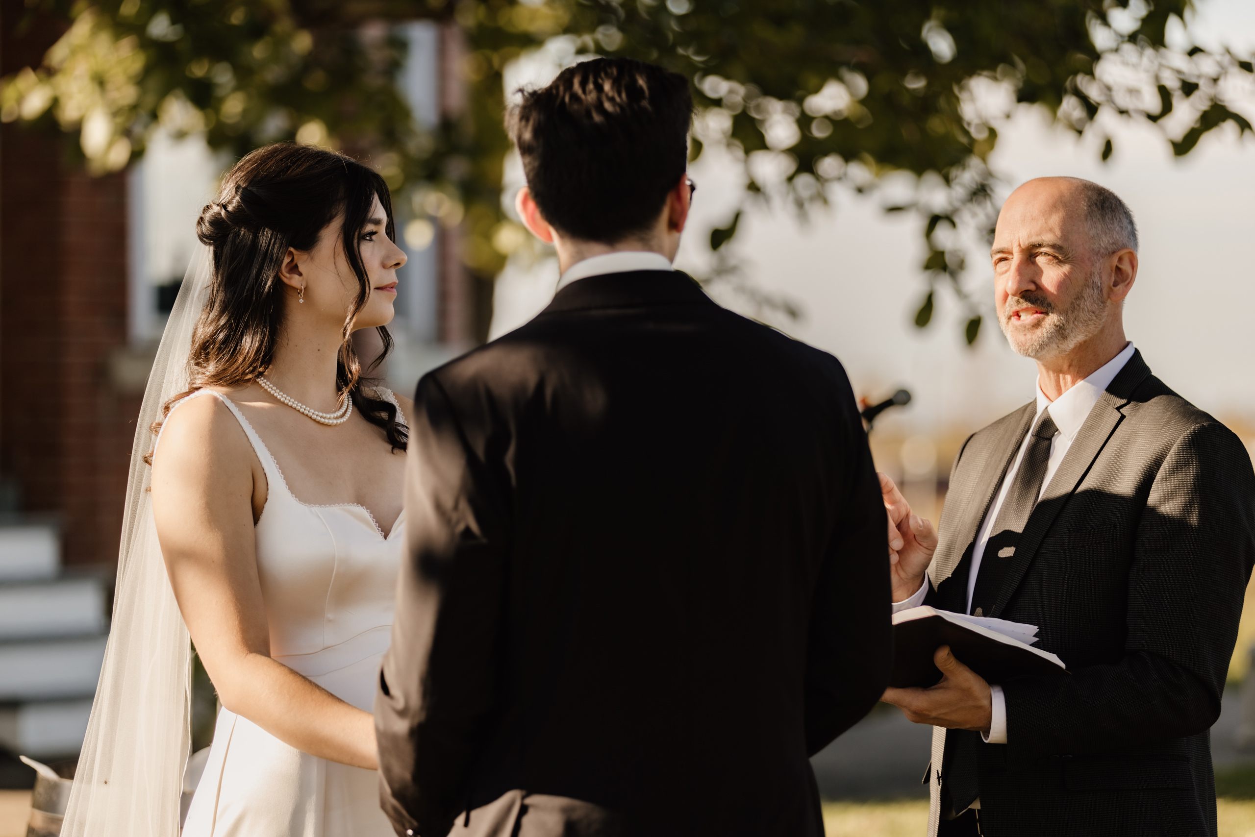 bridge groom wedding ceremony outdoor peninsula ridge estate win