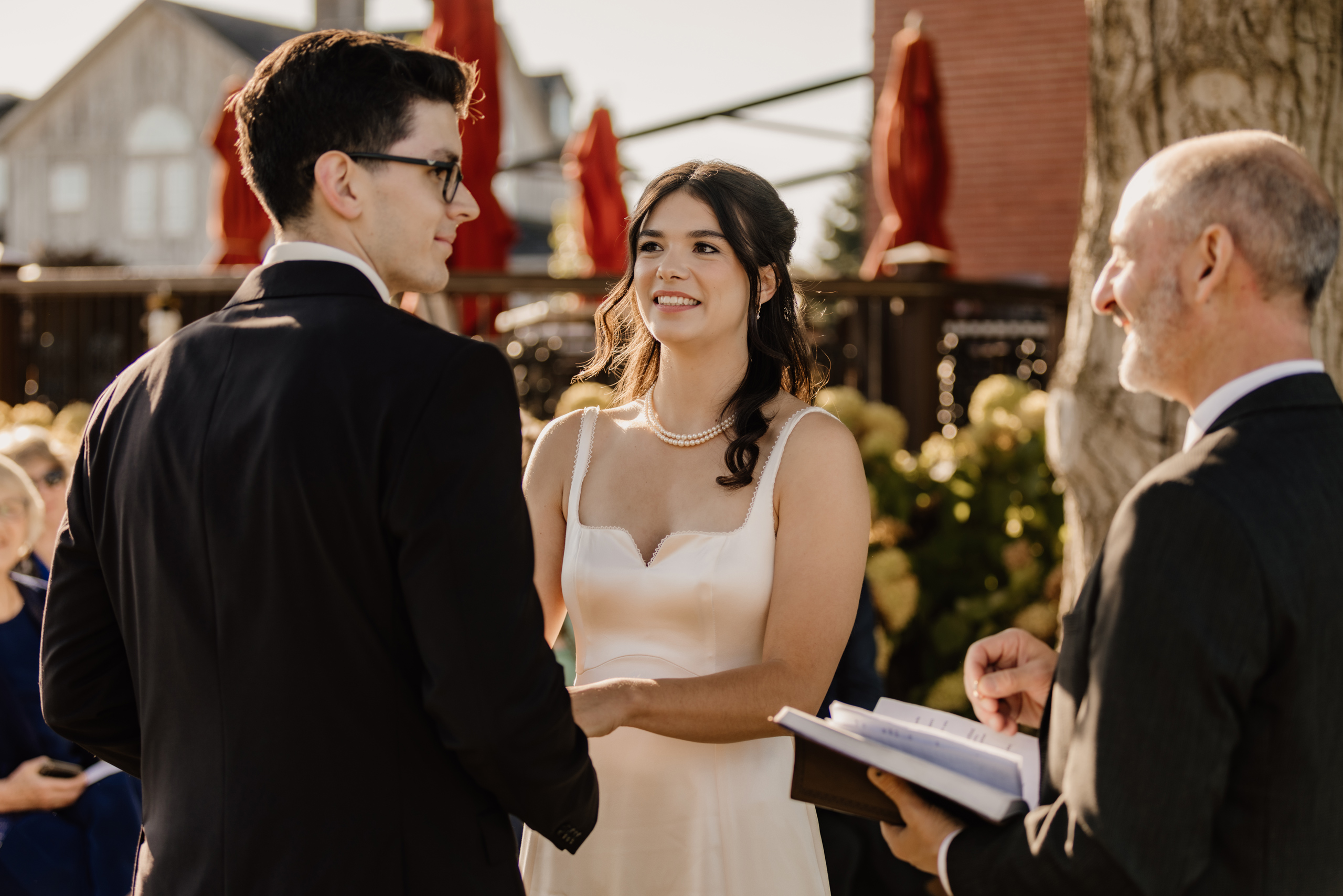 bridge groom wedding ceremony outdoor peninsula ridge estate win