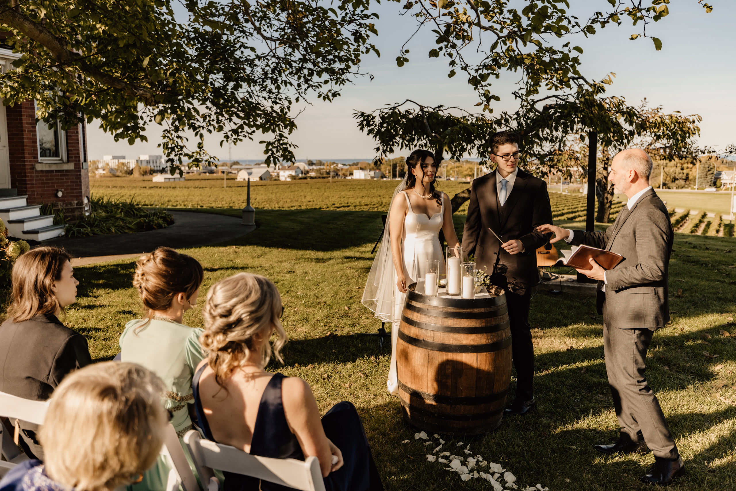 bridge groom wedding ceremony outdoor peninsula ridge estate win