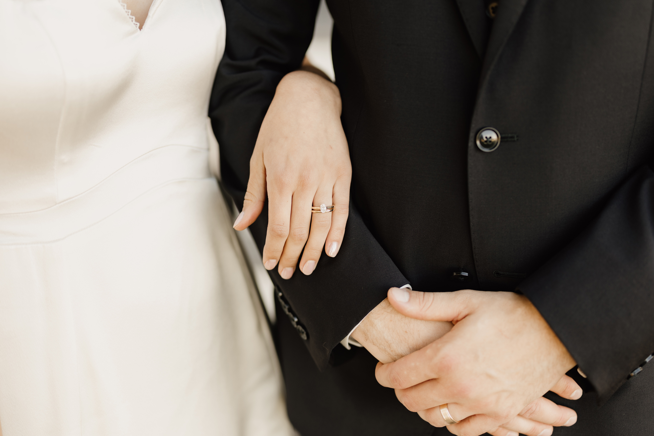 romantic autumn fall wedding peninsula ridge estates winery beam