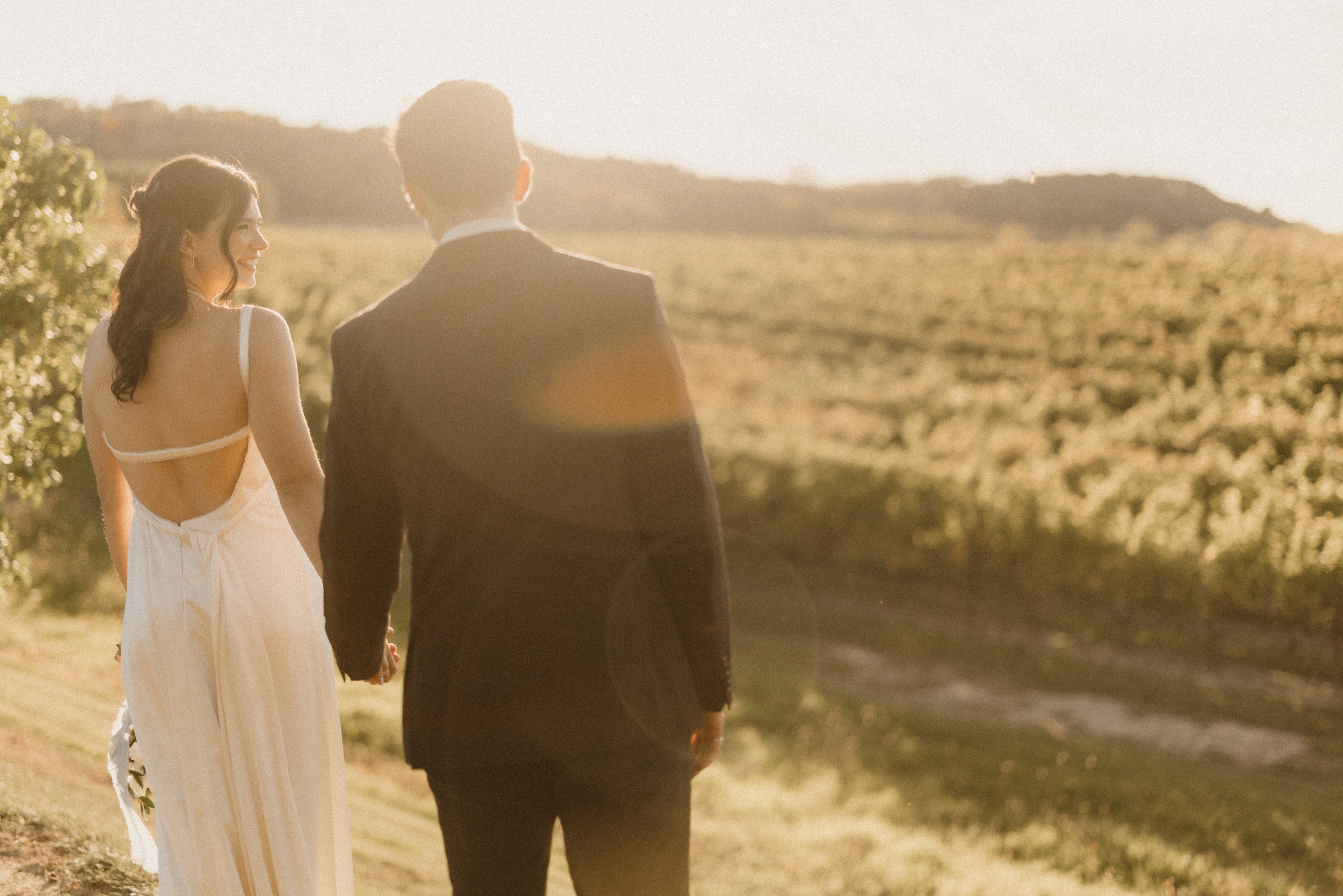romantic wedding photography vineyard sunset autumn fall peninsu