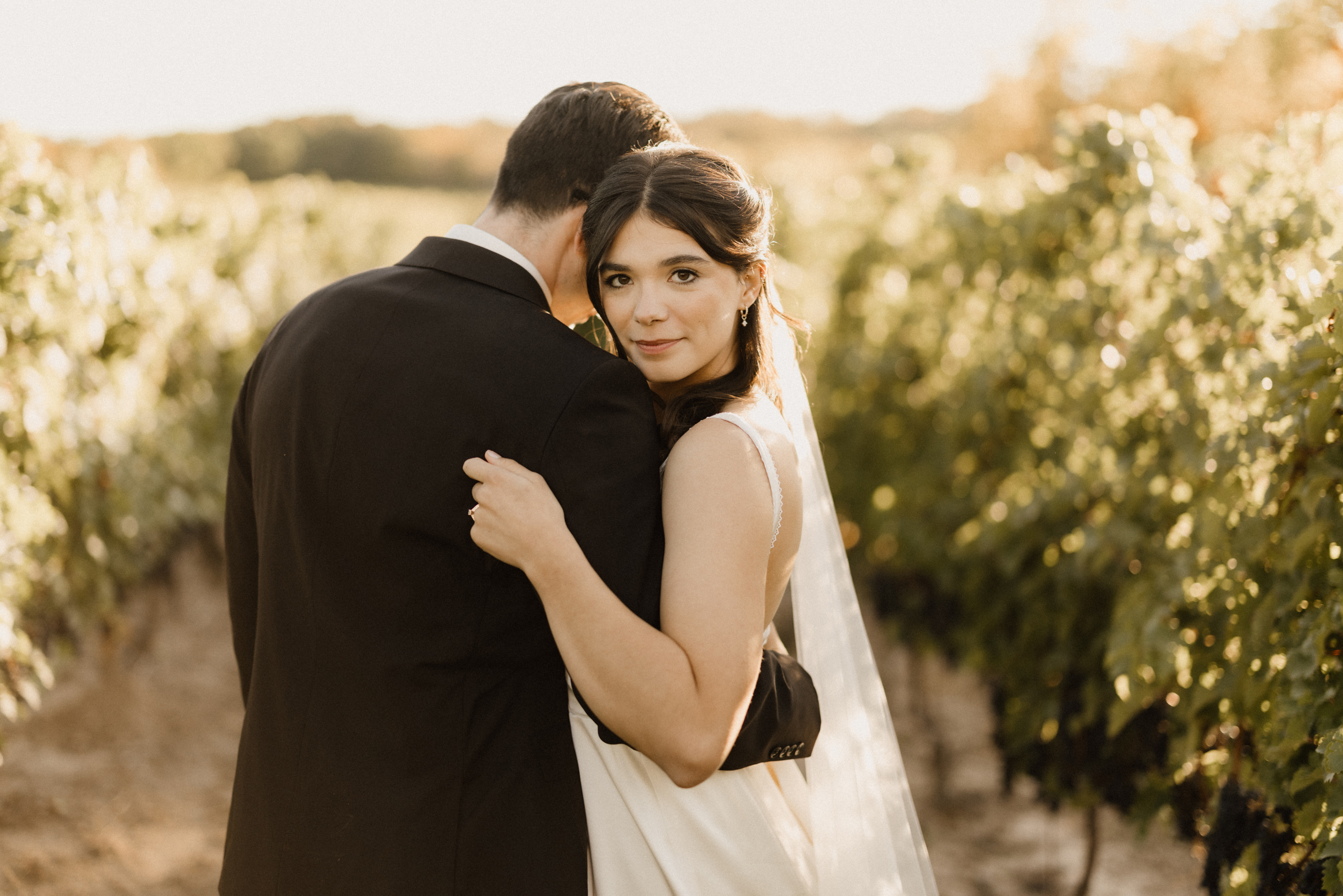 romantic wedding photography vineyard sunset autumn fall peninsu