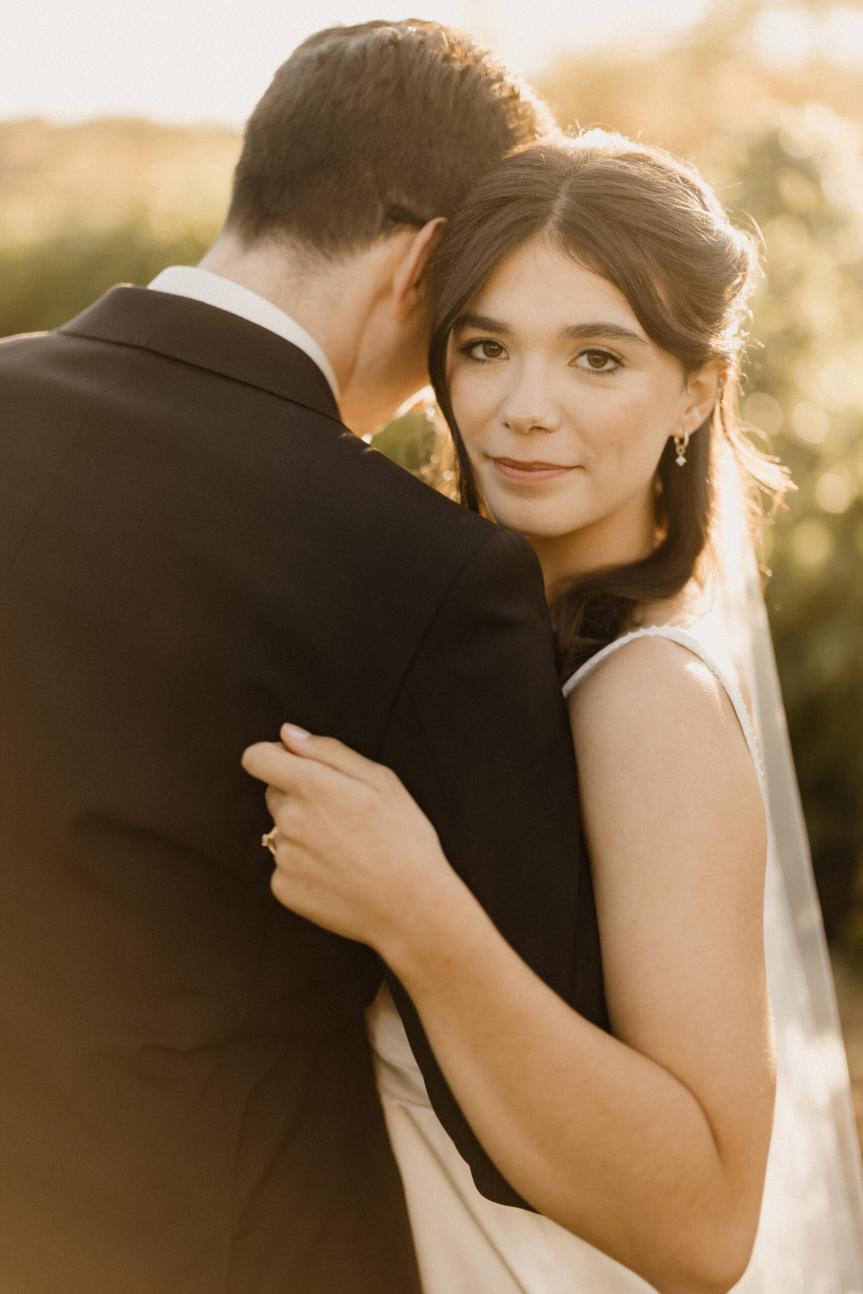 beautiful romantic sunset wedding photography autumn fall vineya
