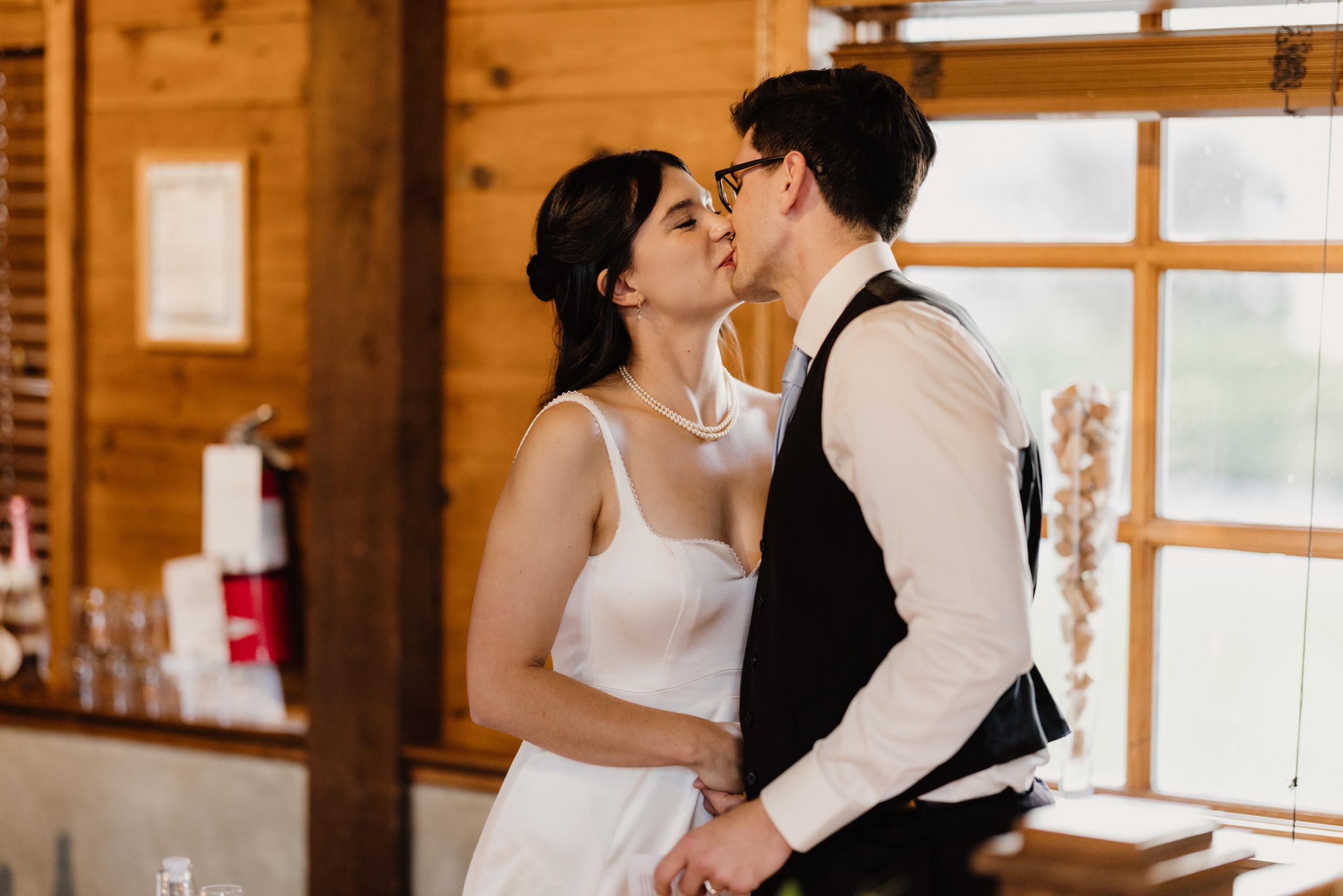 wedding reception peninsula ridge estate winery bride groom spee