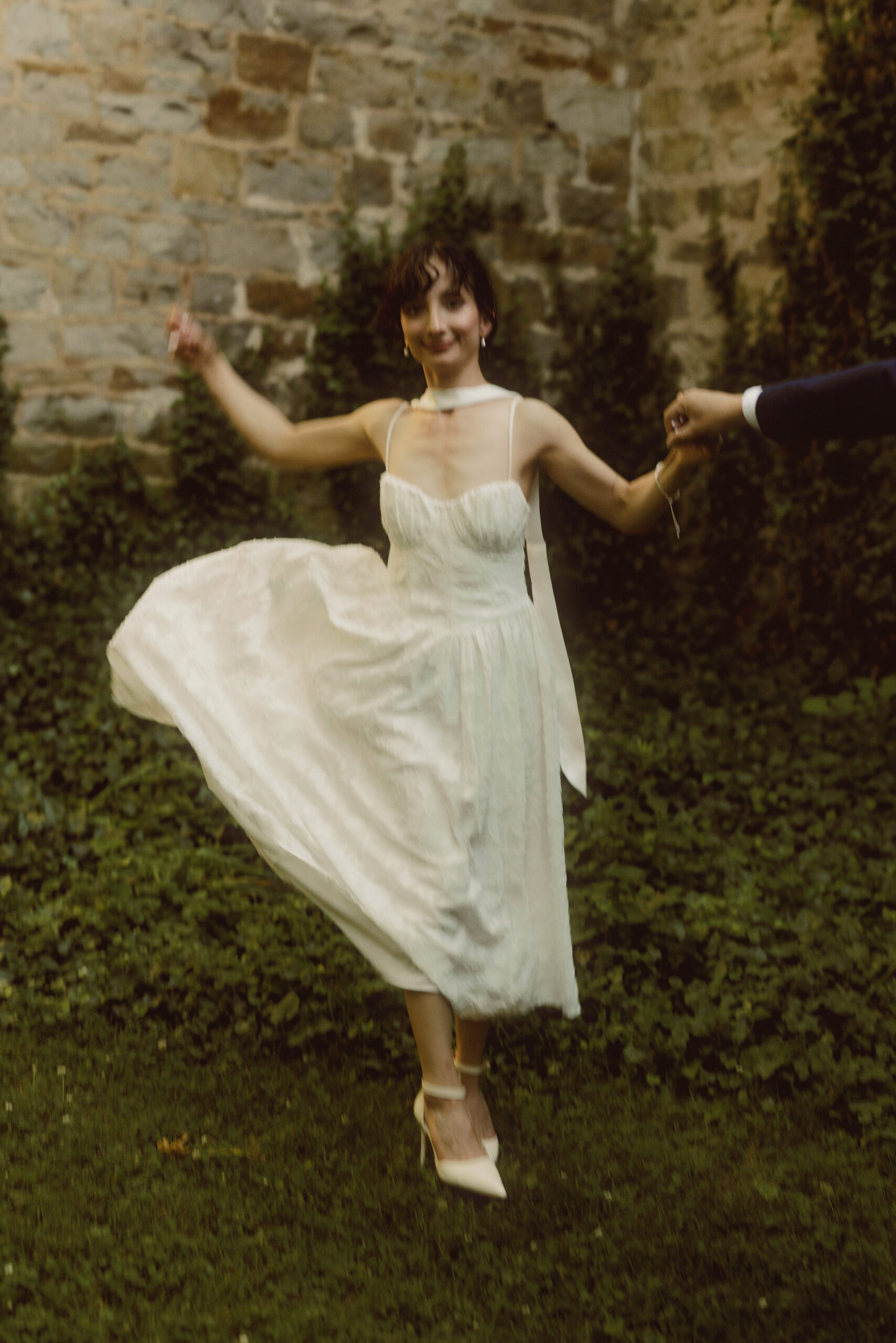 playful wedding photos film niagara afterglow images