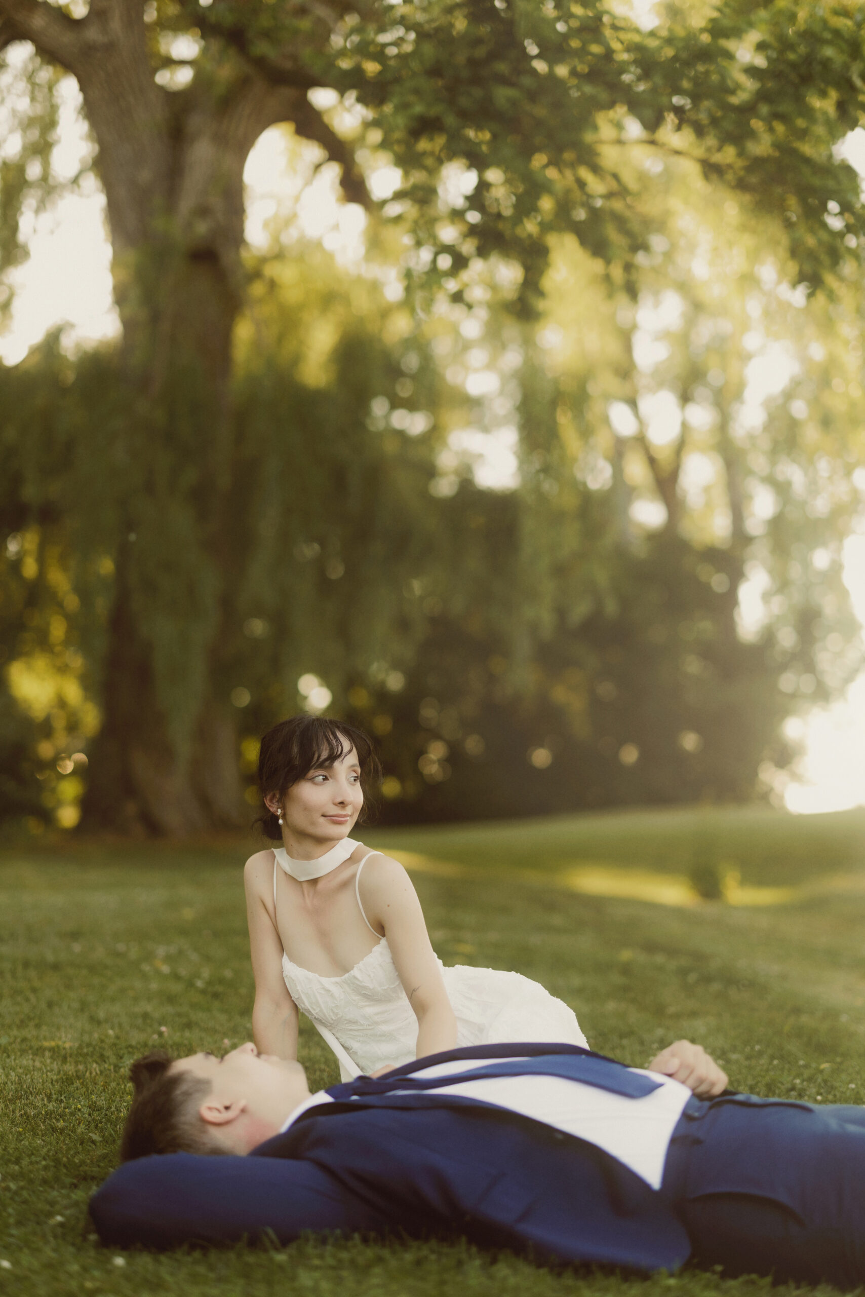 playful romantic soft dreamy sunset wedding photos niagara