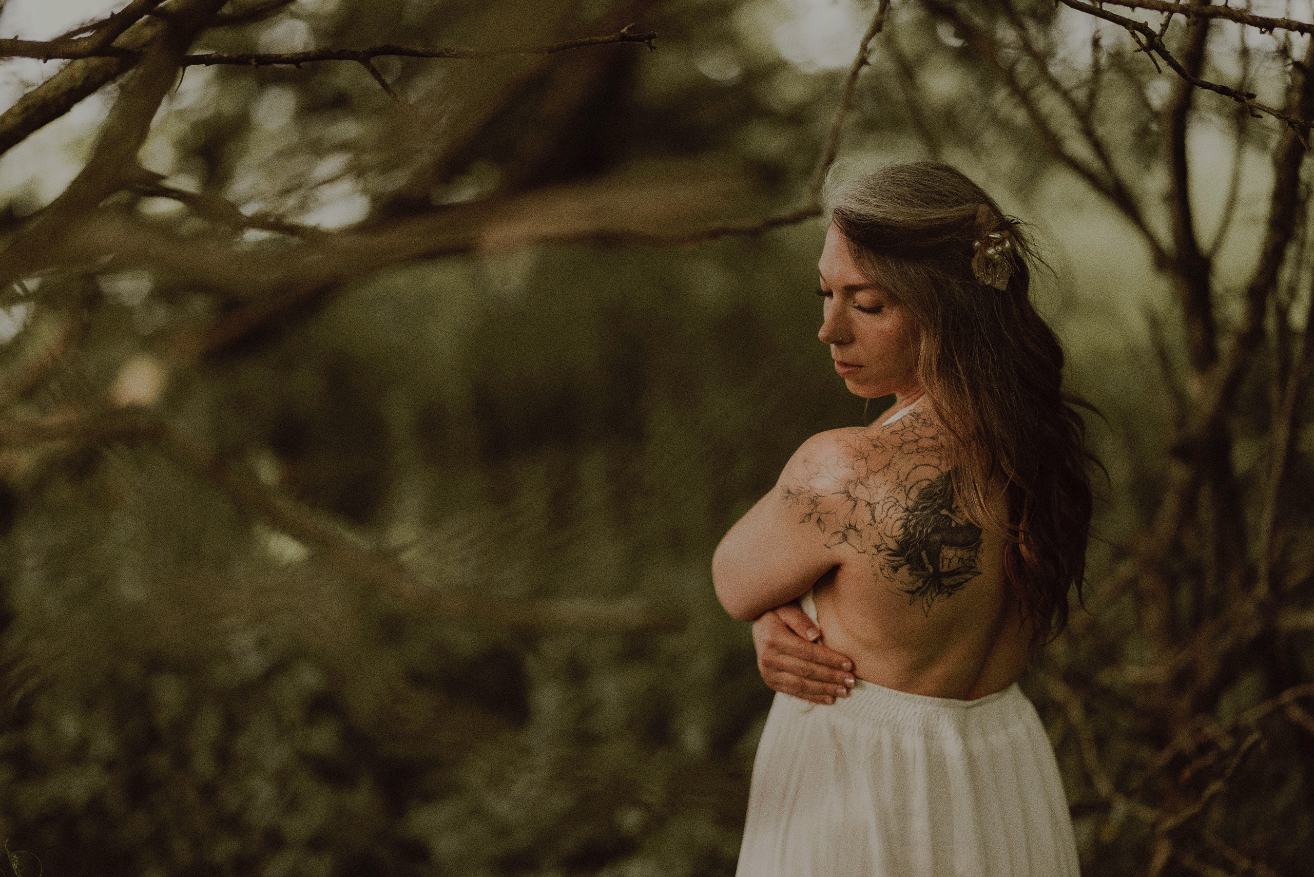 dark moody outdoor boudoir photography niagara afterglow
