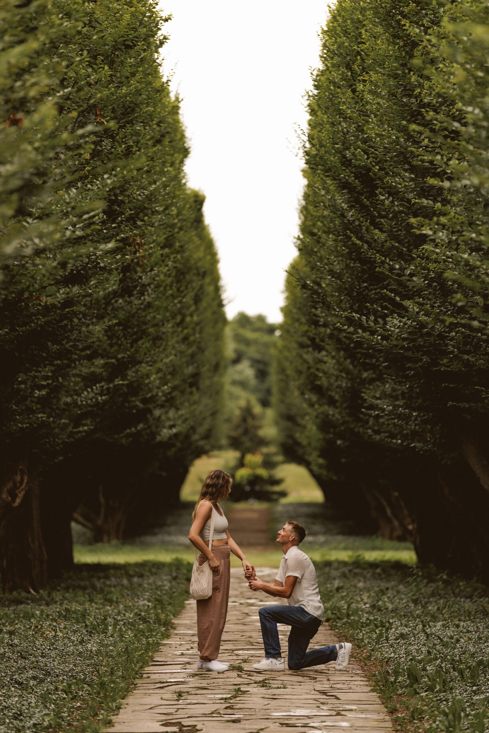 Niagara surprise proposal garden photography couple