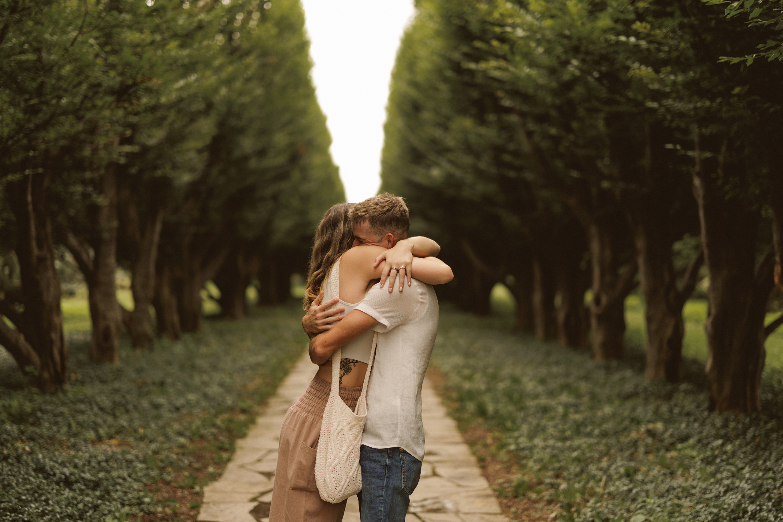 Niagara surprise proposal garden photography couple