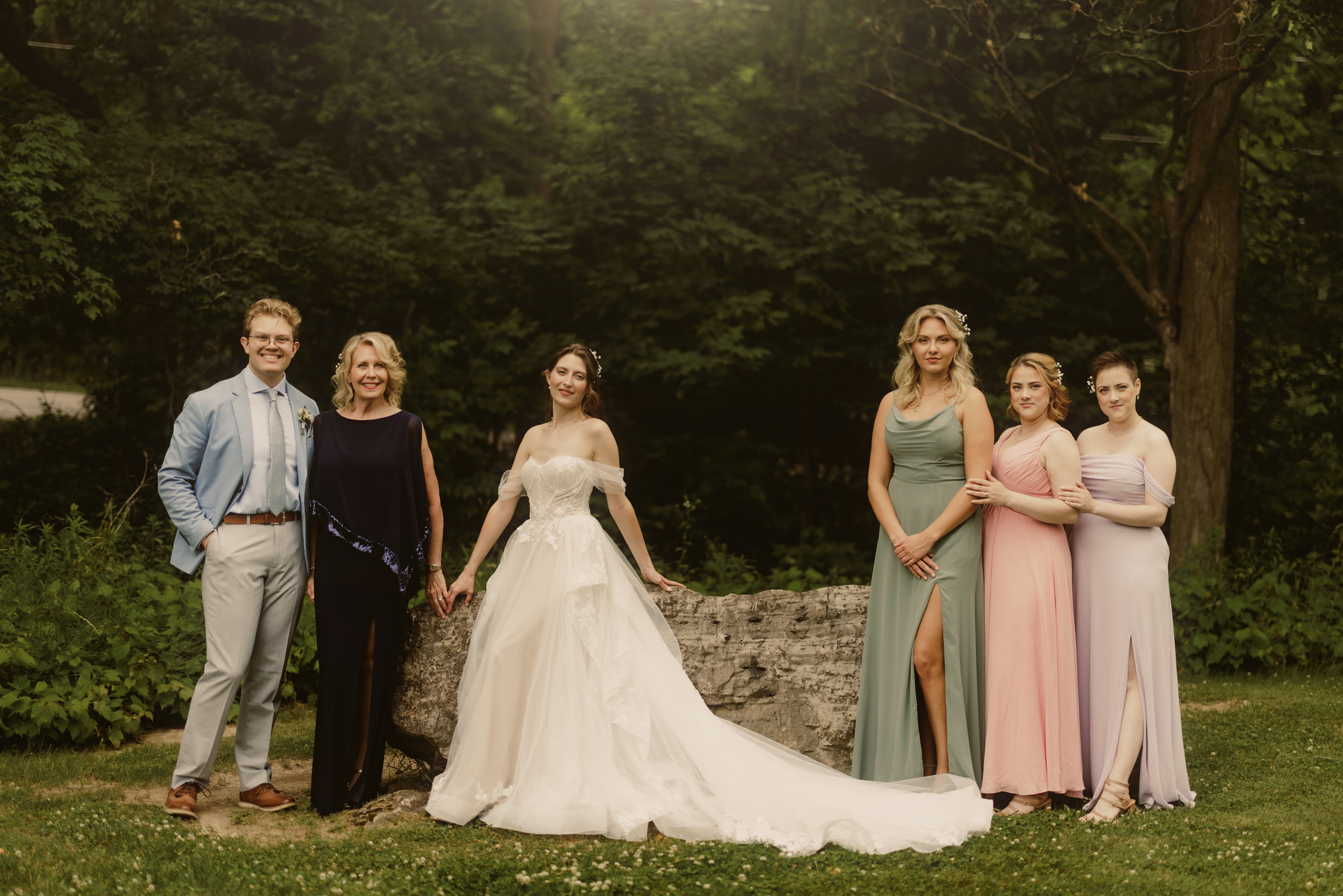 stunning outdoor group photo wedding