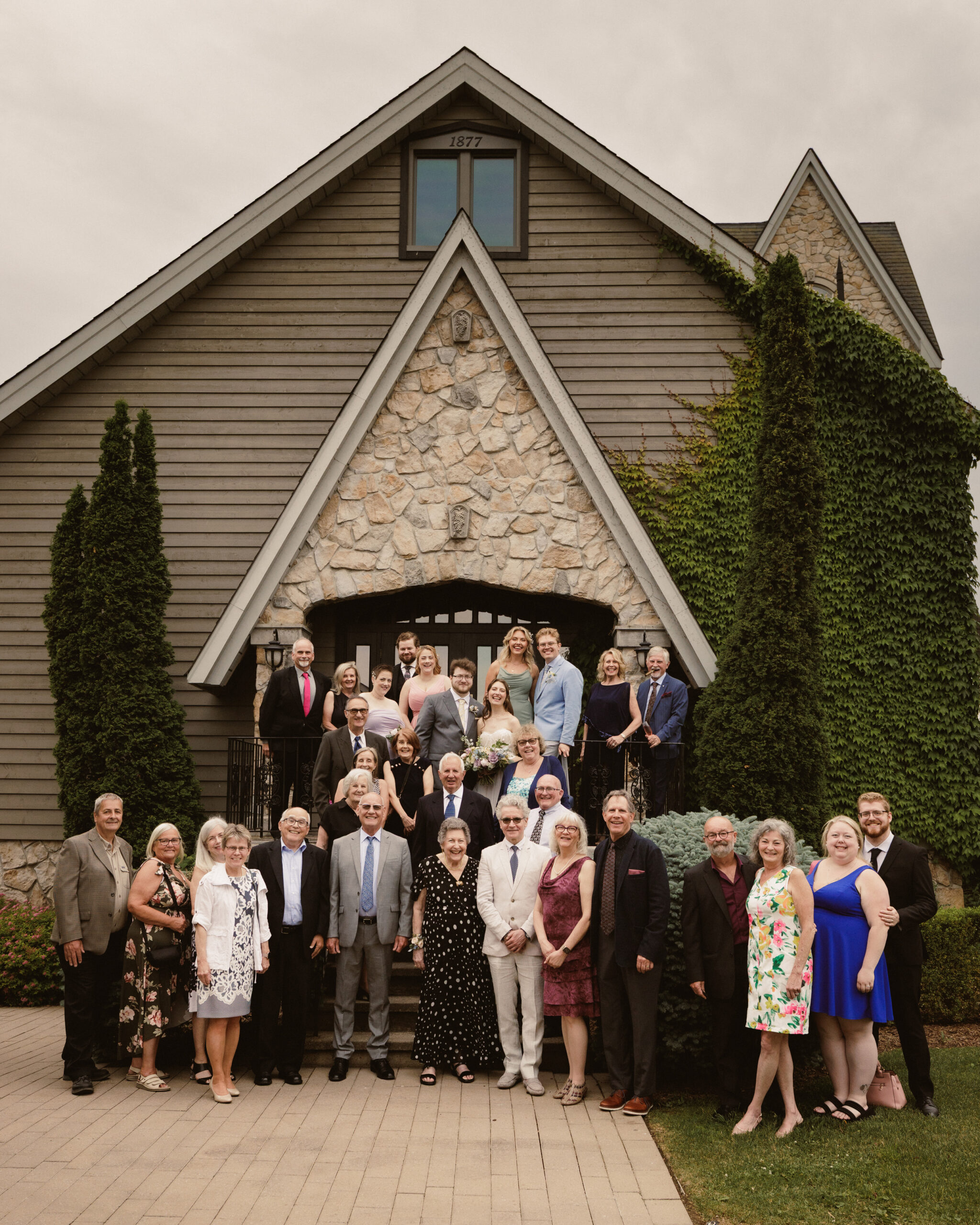 group photo wedding photography
