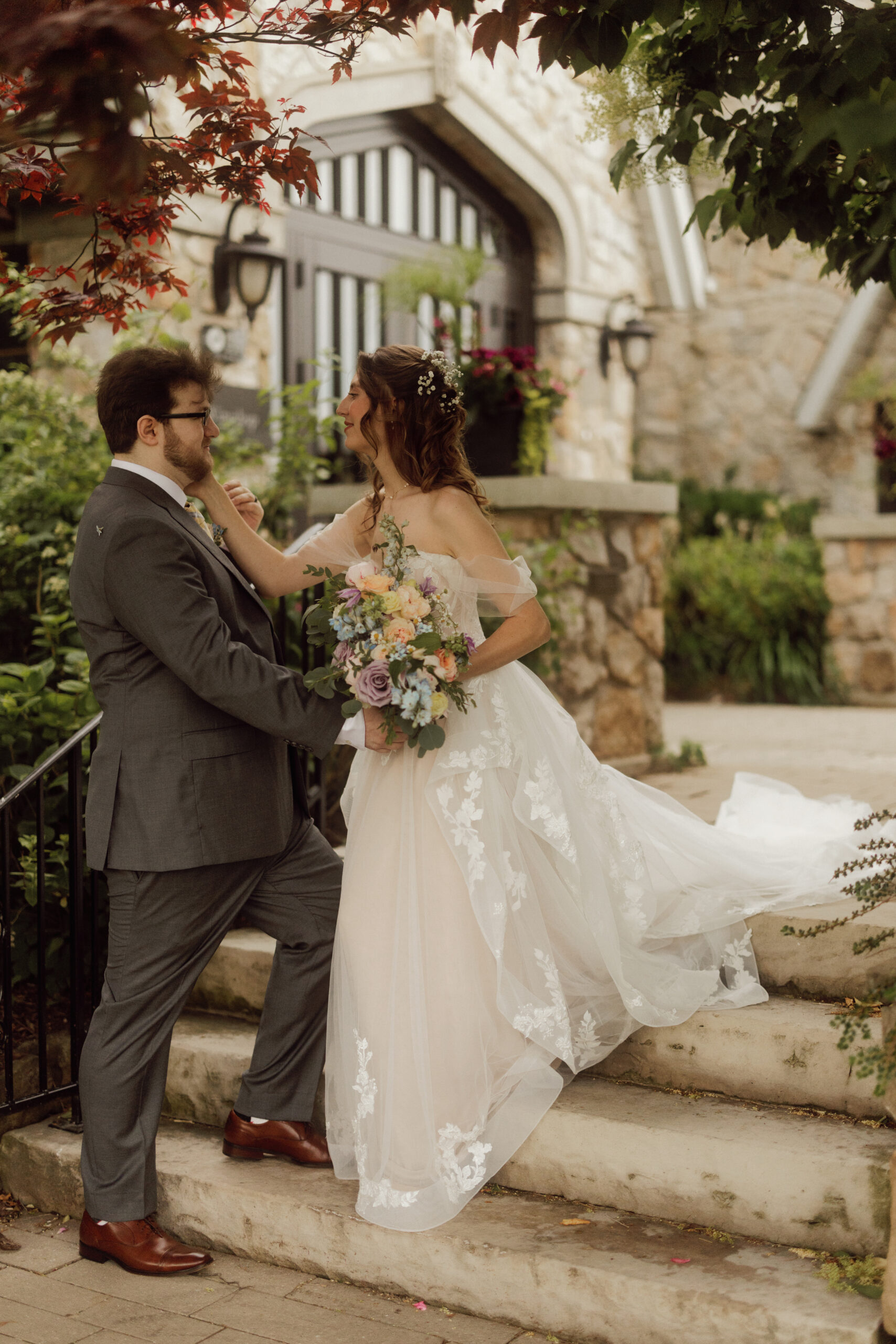 romantic soft dreamy emotional wedding photos vineland estates