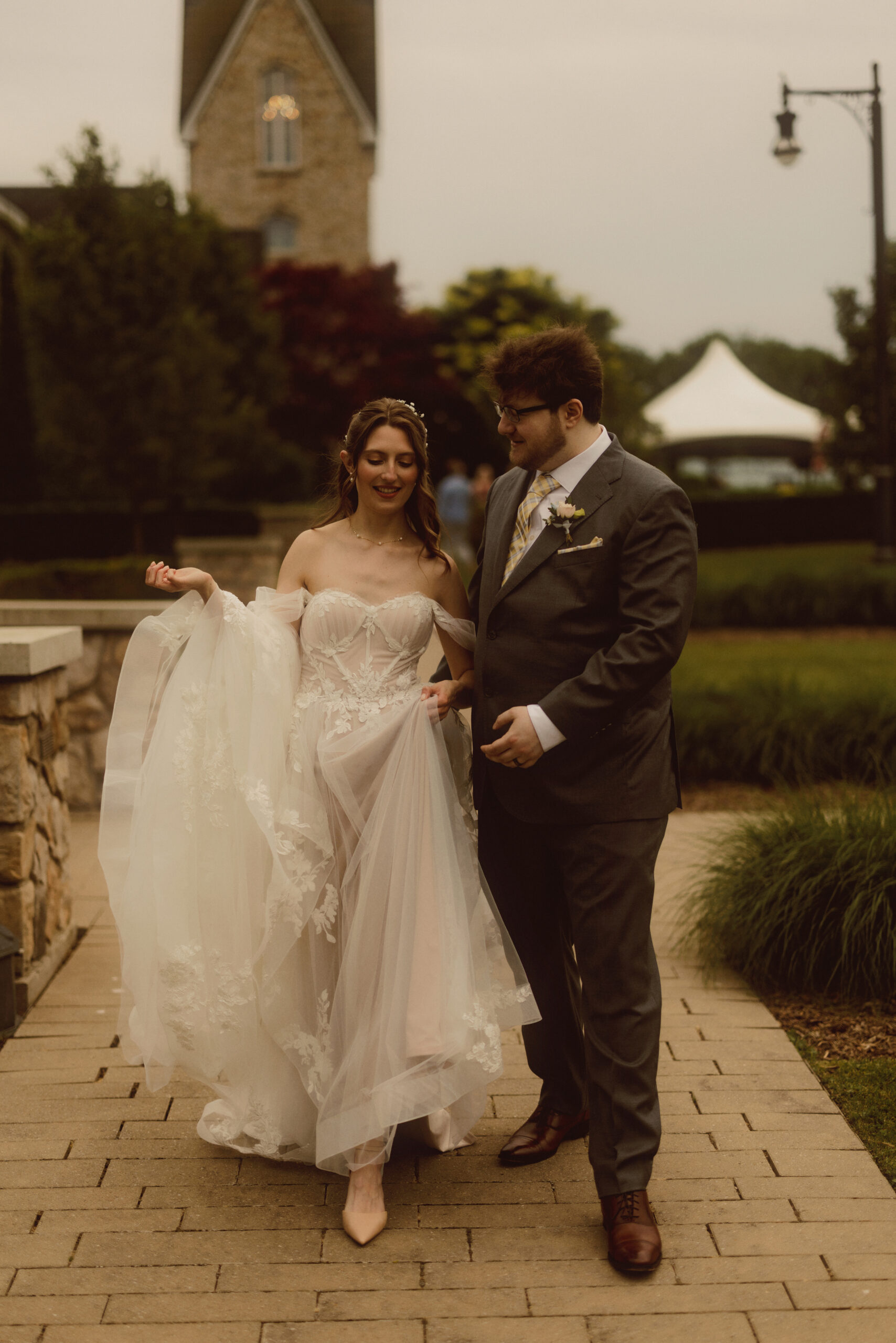 romantic summer wedding vineland estates winery afterglow