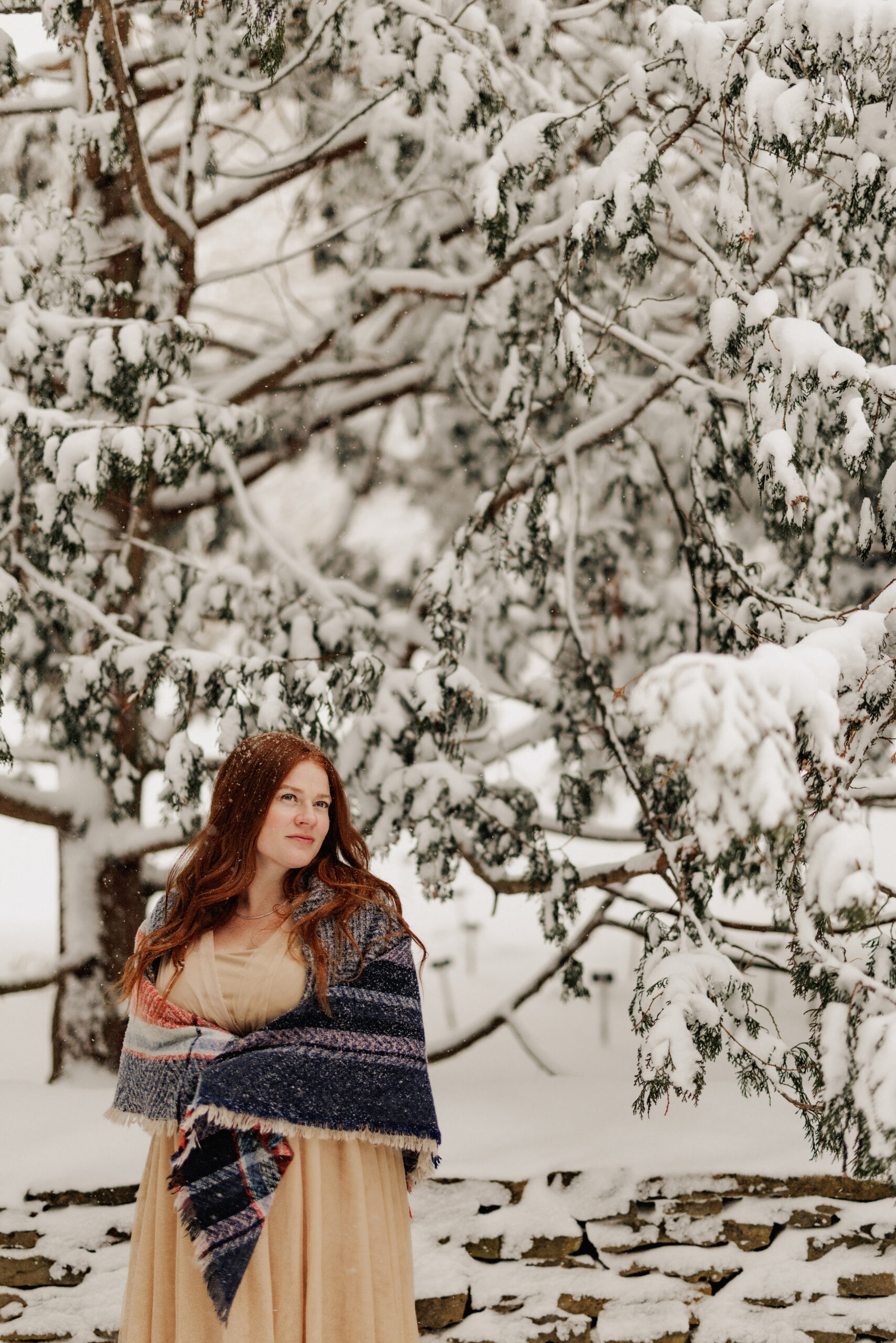 pregnant maternity photos winter snow niagara photographer afterglow