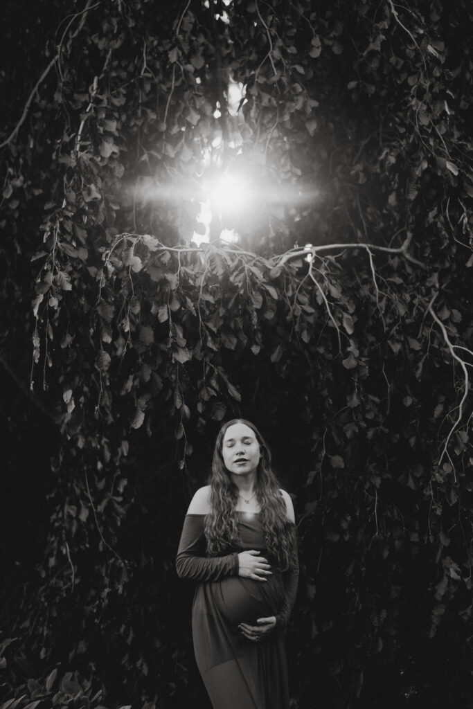 black white film fine art maternity photography niagara