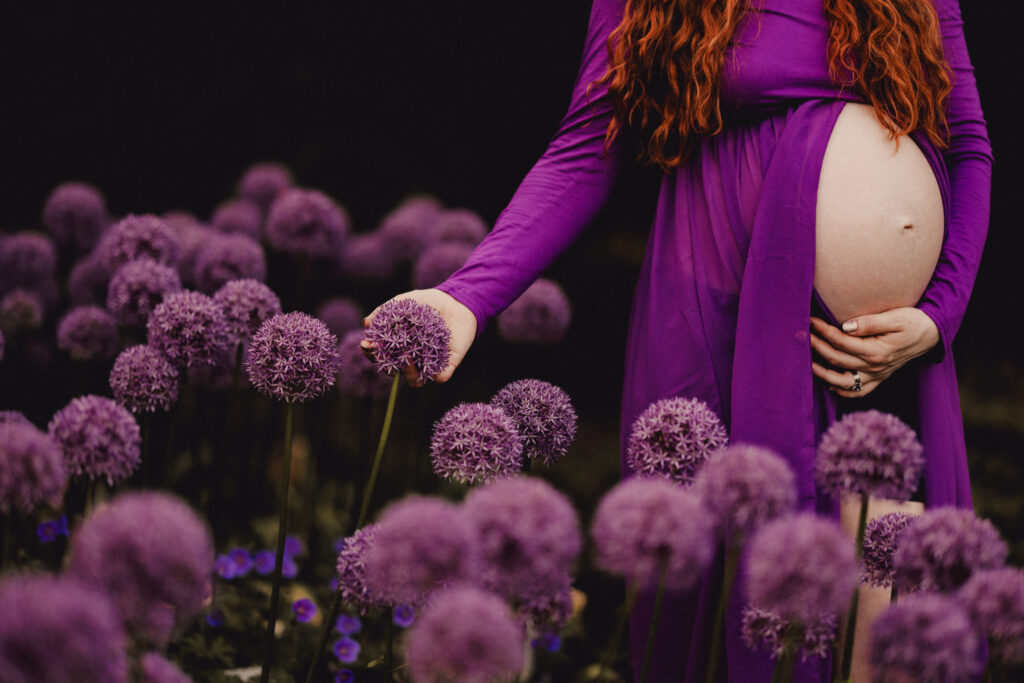purple flowers redhead maternity pregnancy photoshoot niagara