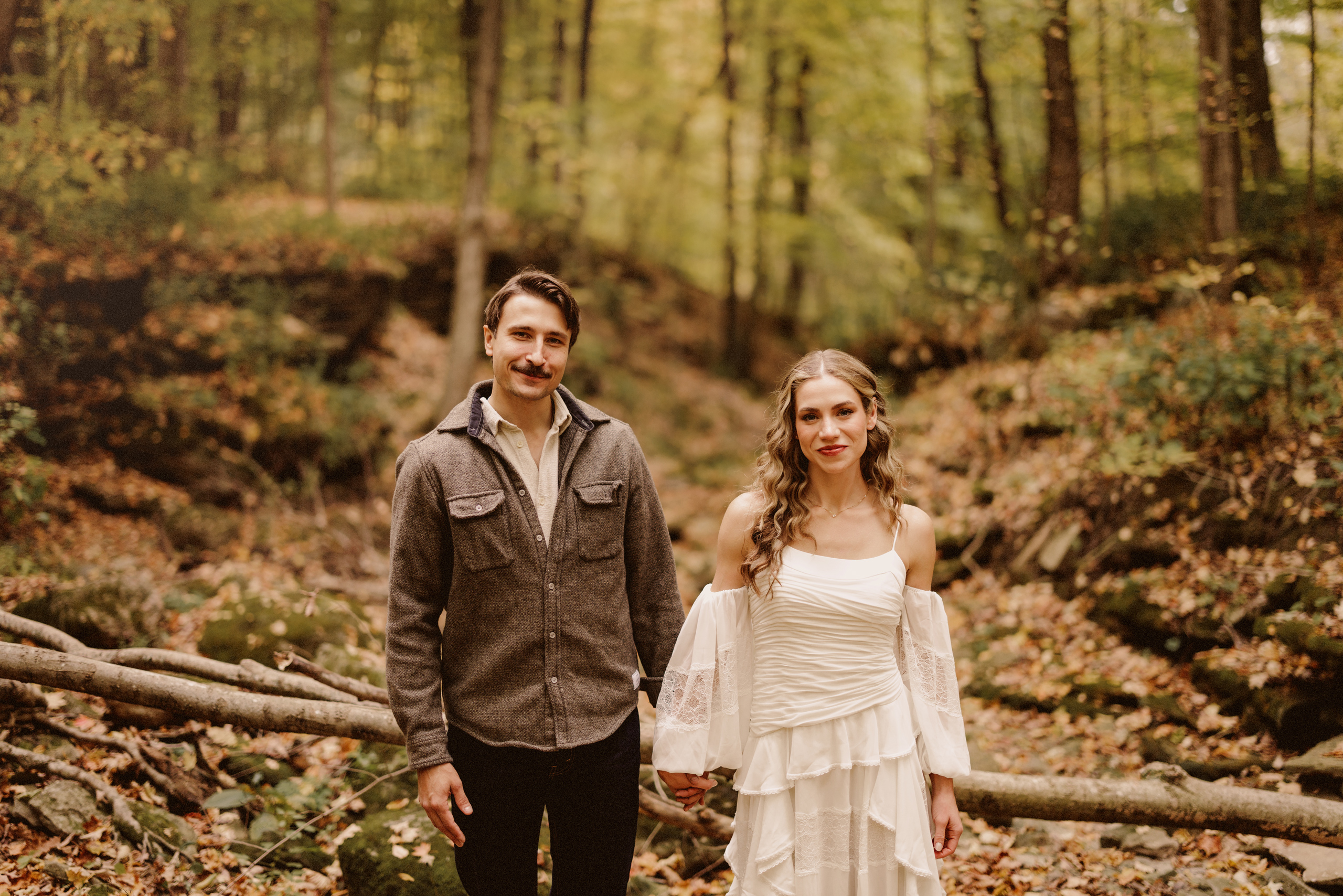 romantic fall engagement photography forest niagara